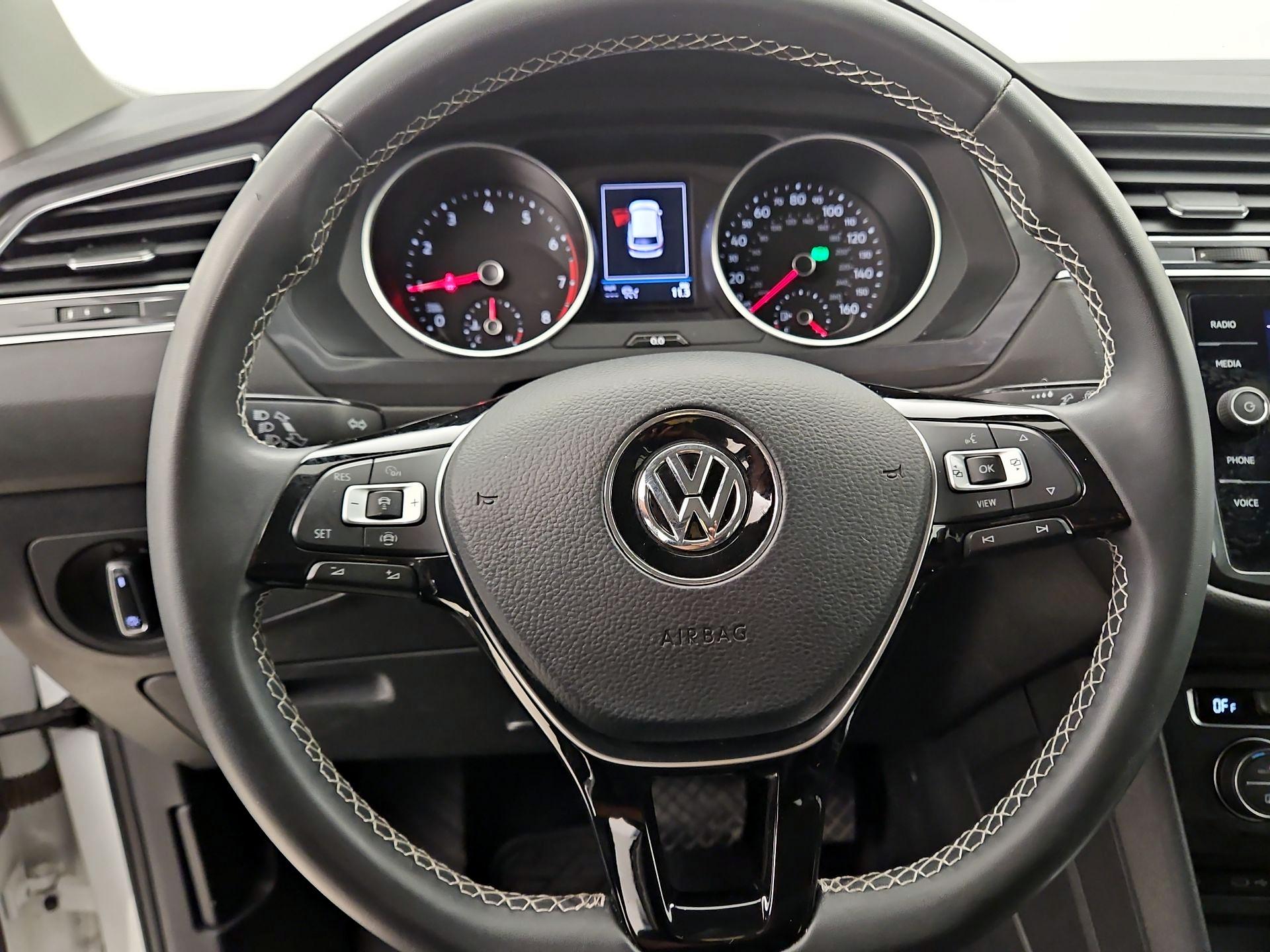 Thumbnail: 2021 Volkswagen Tiguan - 10