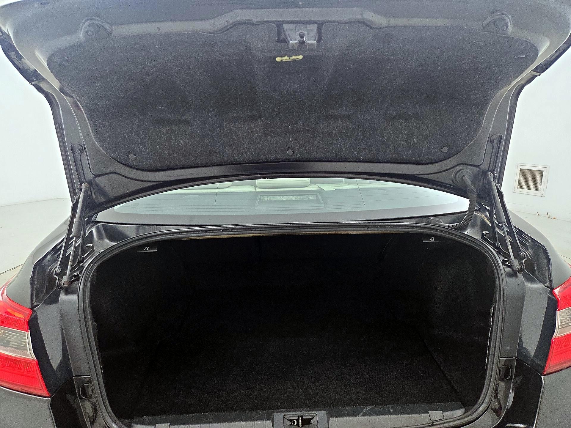 Thumbnail: 2016 Subaru Legacy - 20