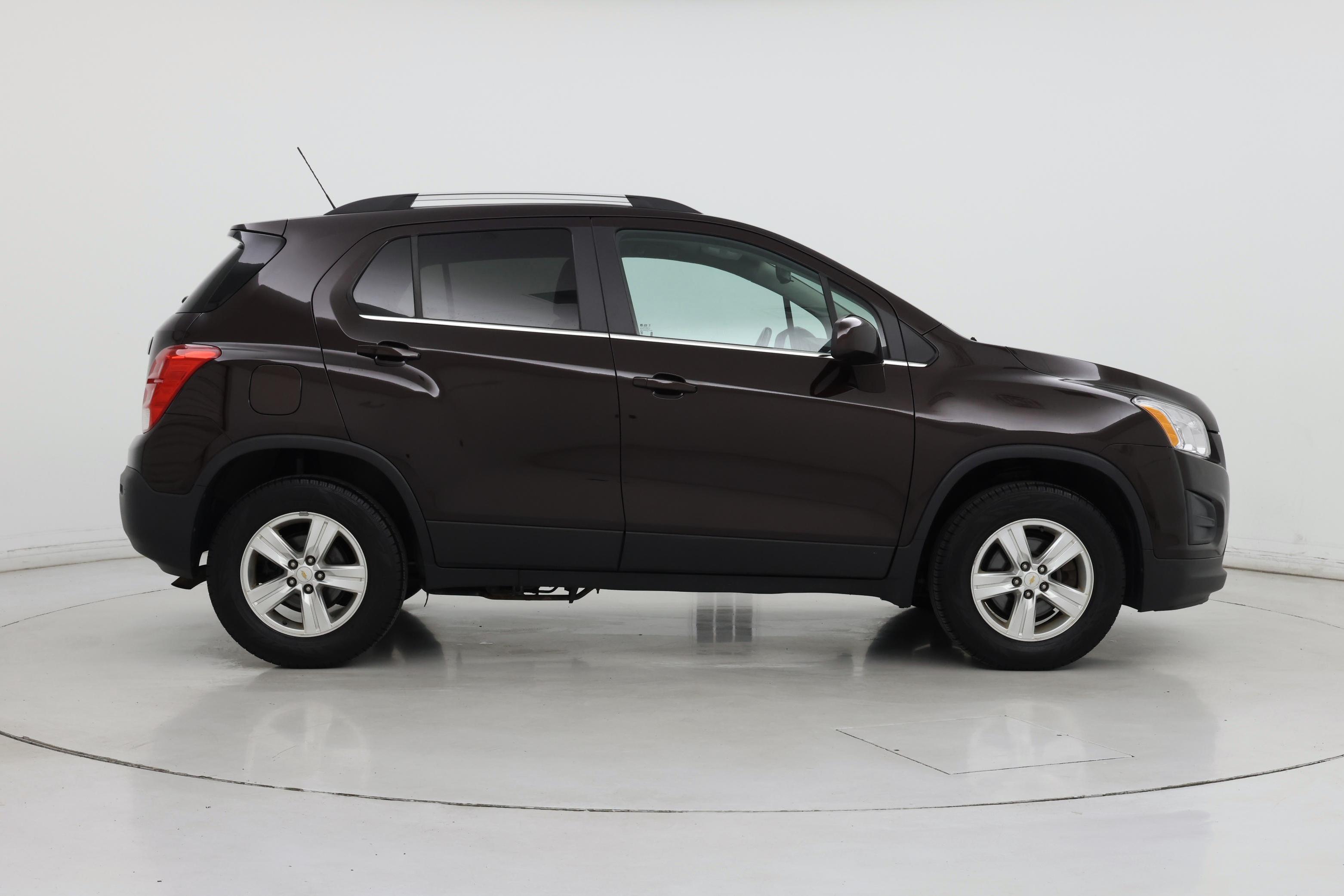 Thumbnail: 2016 Chevrolet Trax - 7