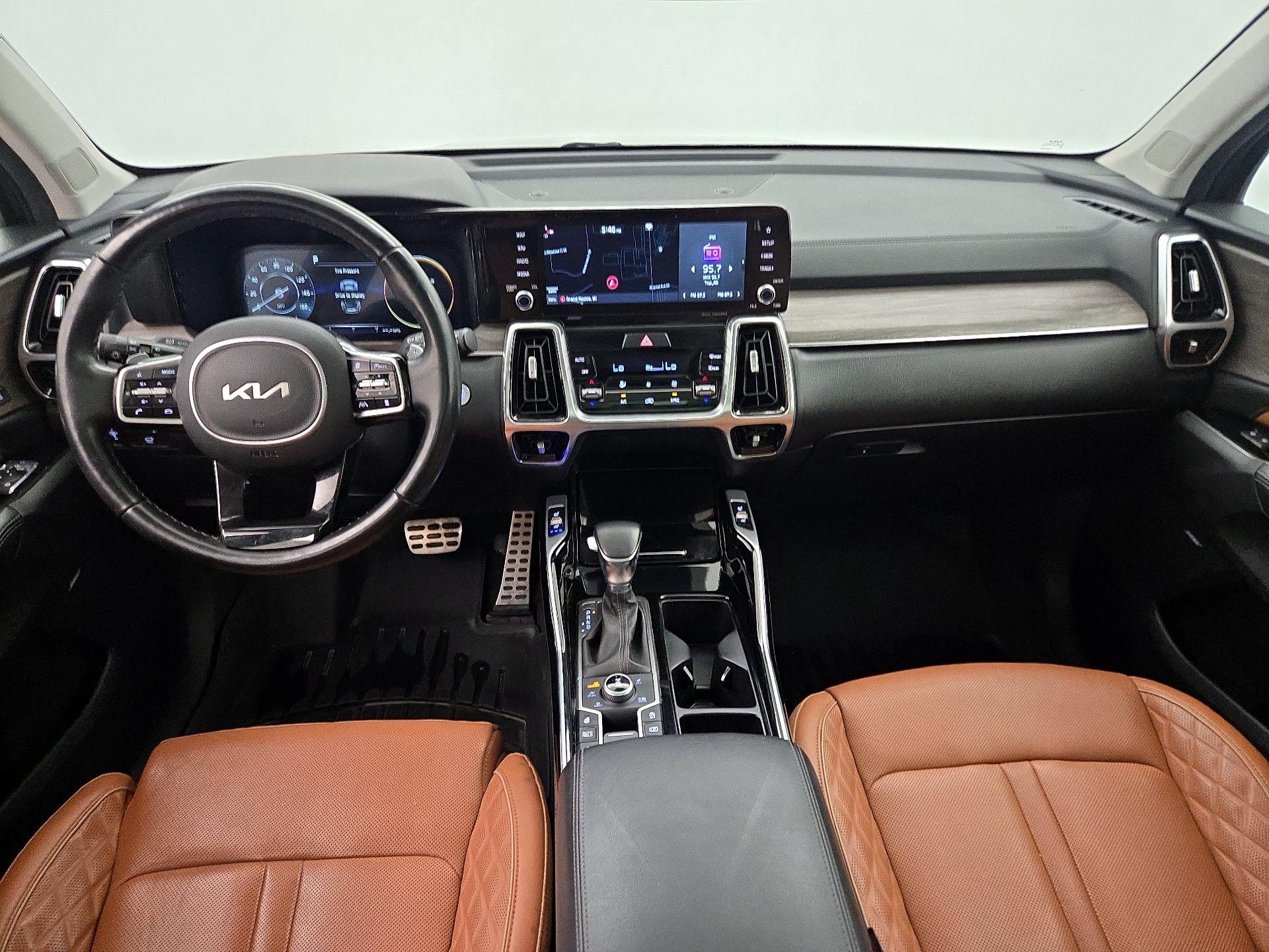 Thumbnail: 2022 Kia Sorento - 9