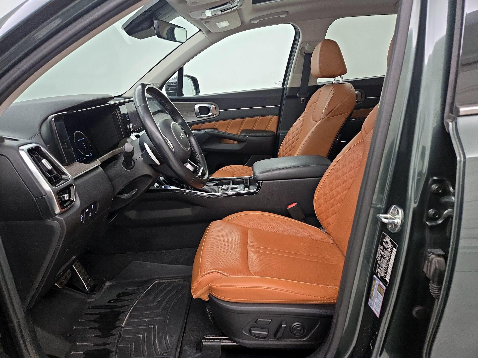 Thumbnail: 2022 Kia Sorento - 11