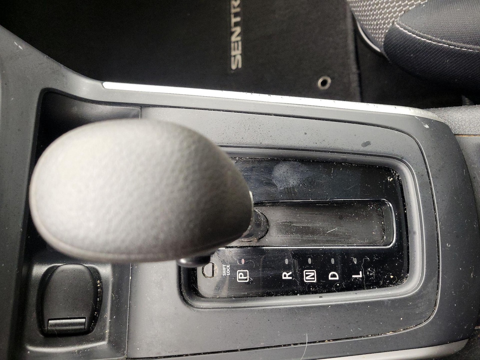 2016 Nissan Sentra S - Photo 17