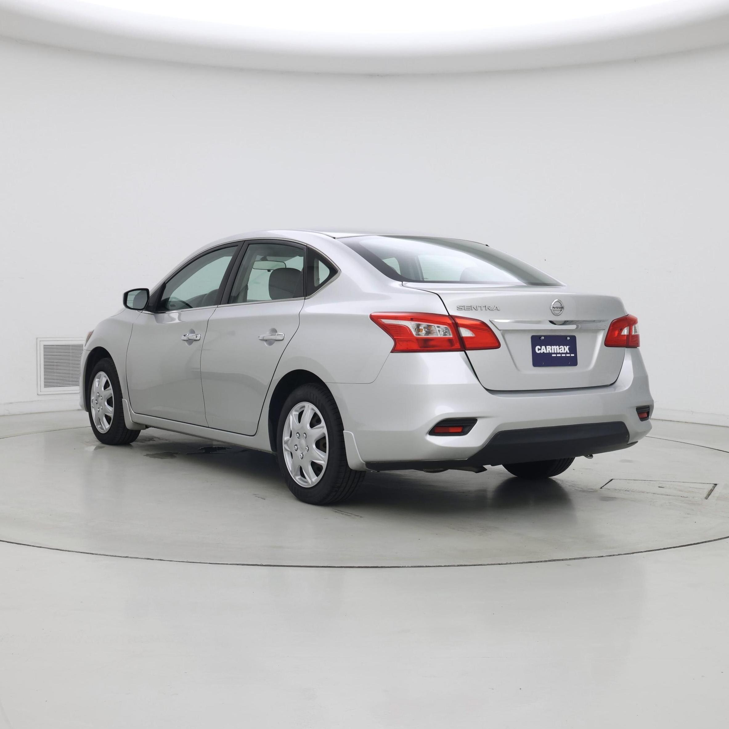 Thumbnail: 2016 Nissan Sentra - 2