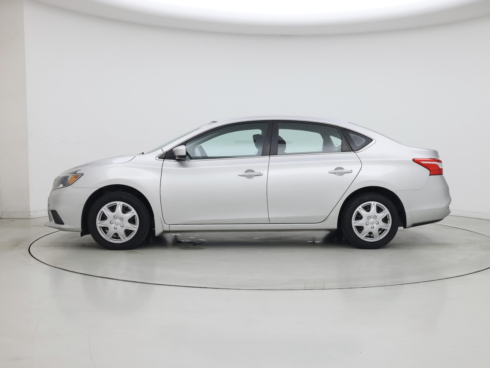 2016 Nissan Sentra S - Photo 4
