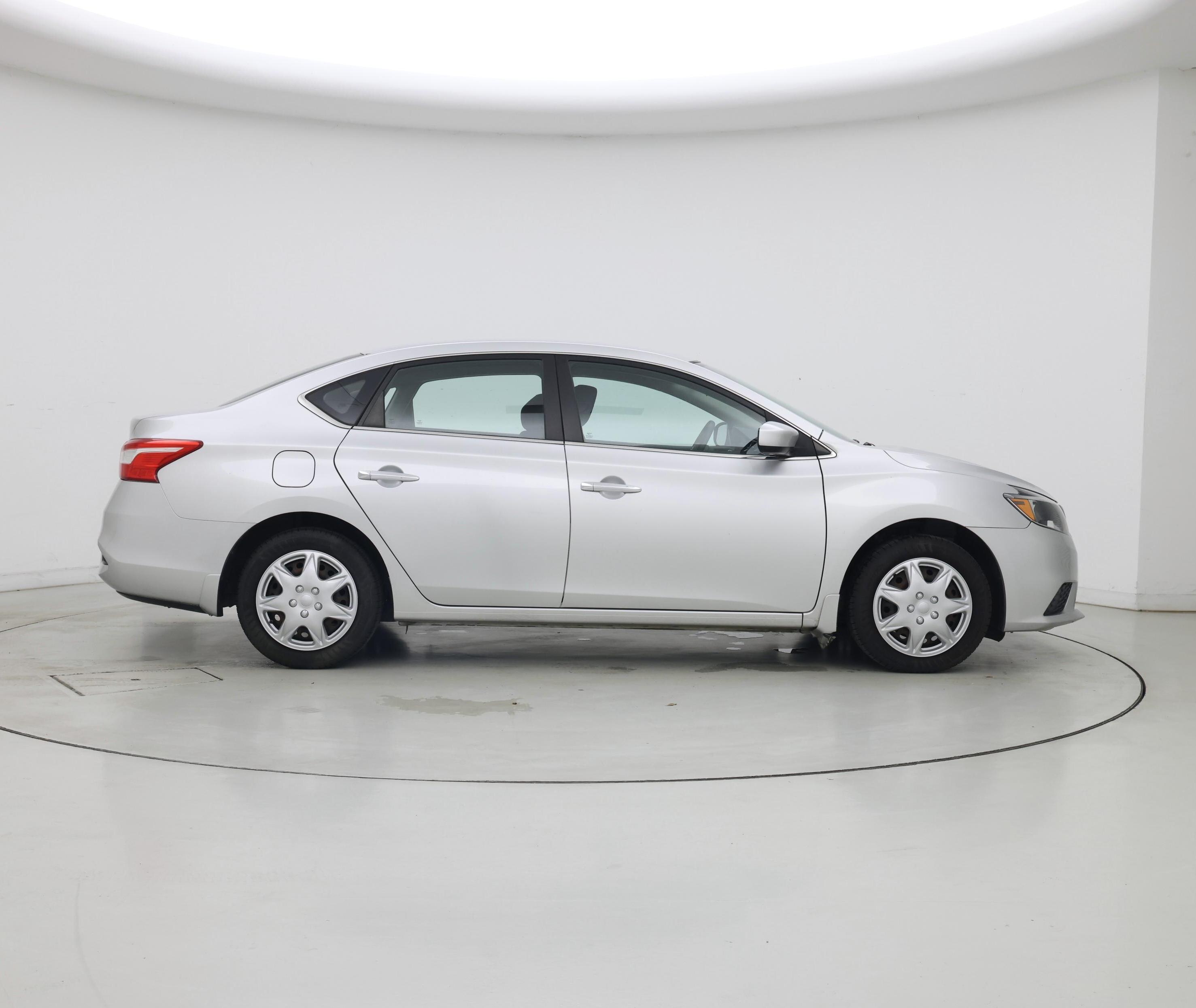 Thumbnail: 2016 Nissan Sentra - 7