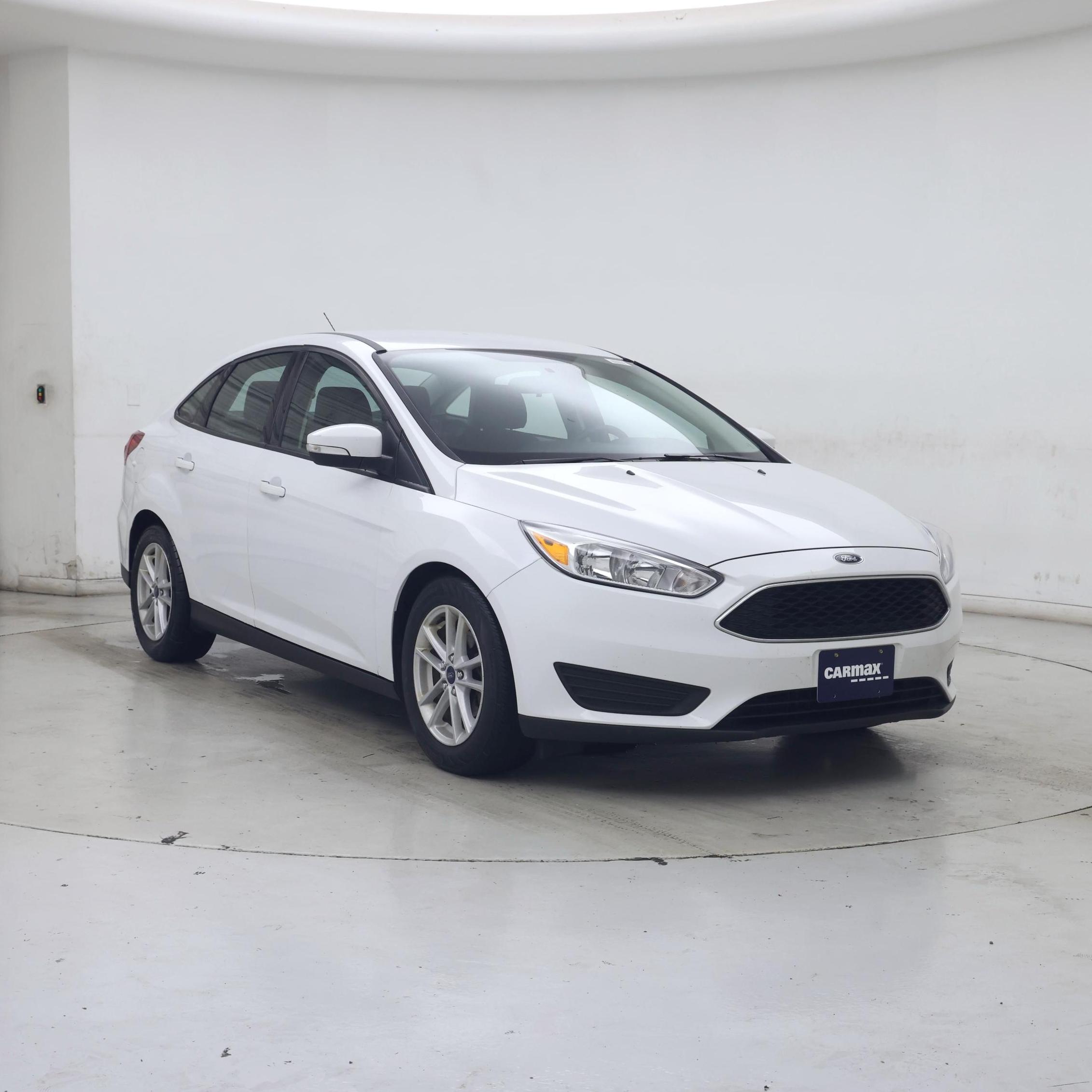 White 2017 Ford Focus SE Sedan Front-Wheel Drive Automatic