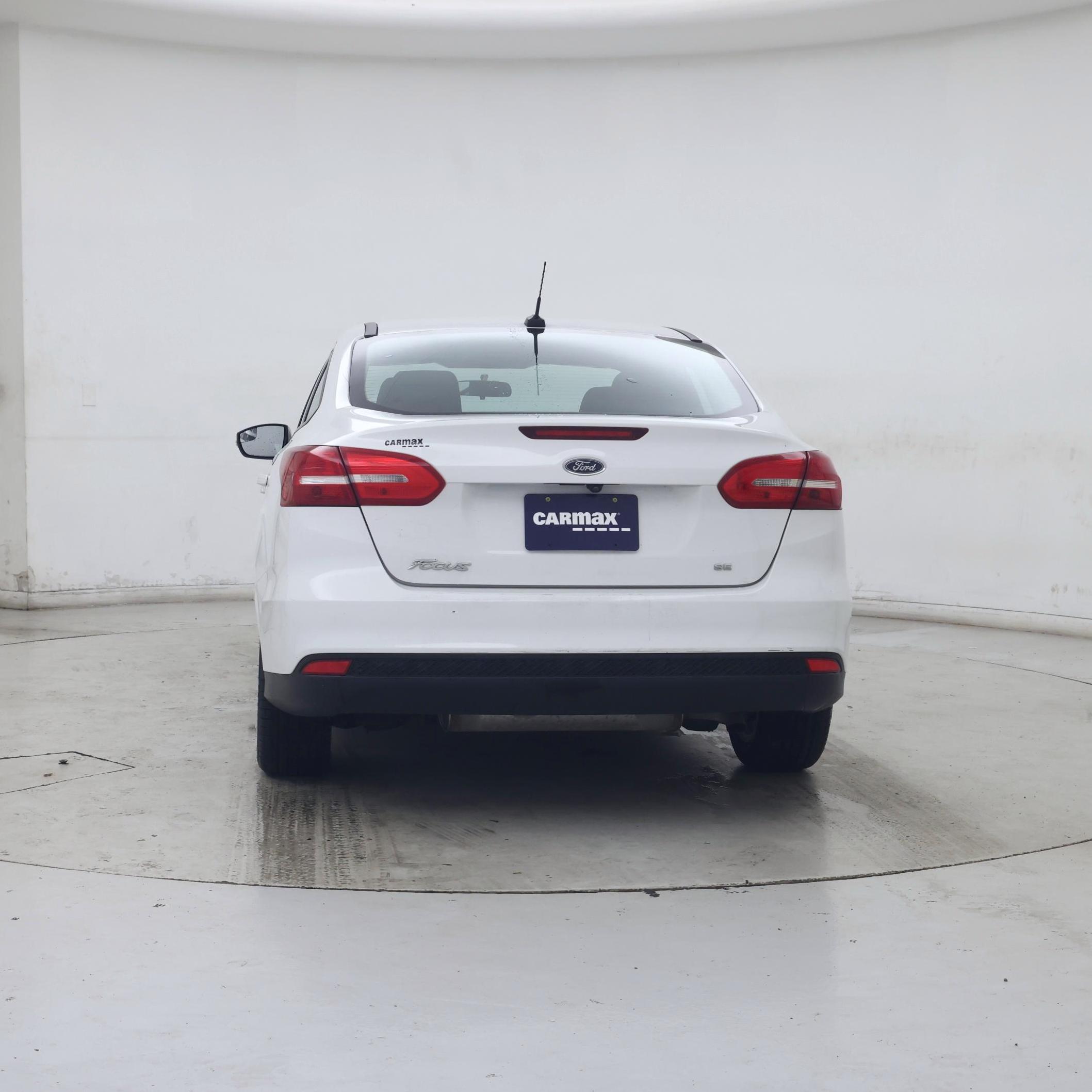 Thumbnail: 2017 Ford Focus - 6