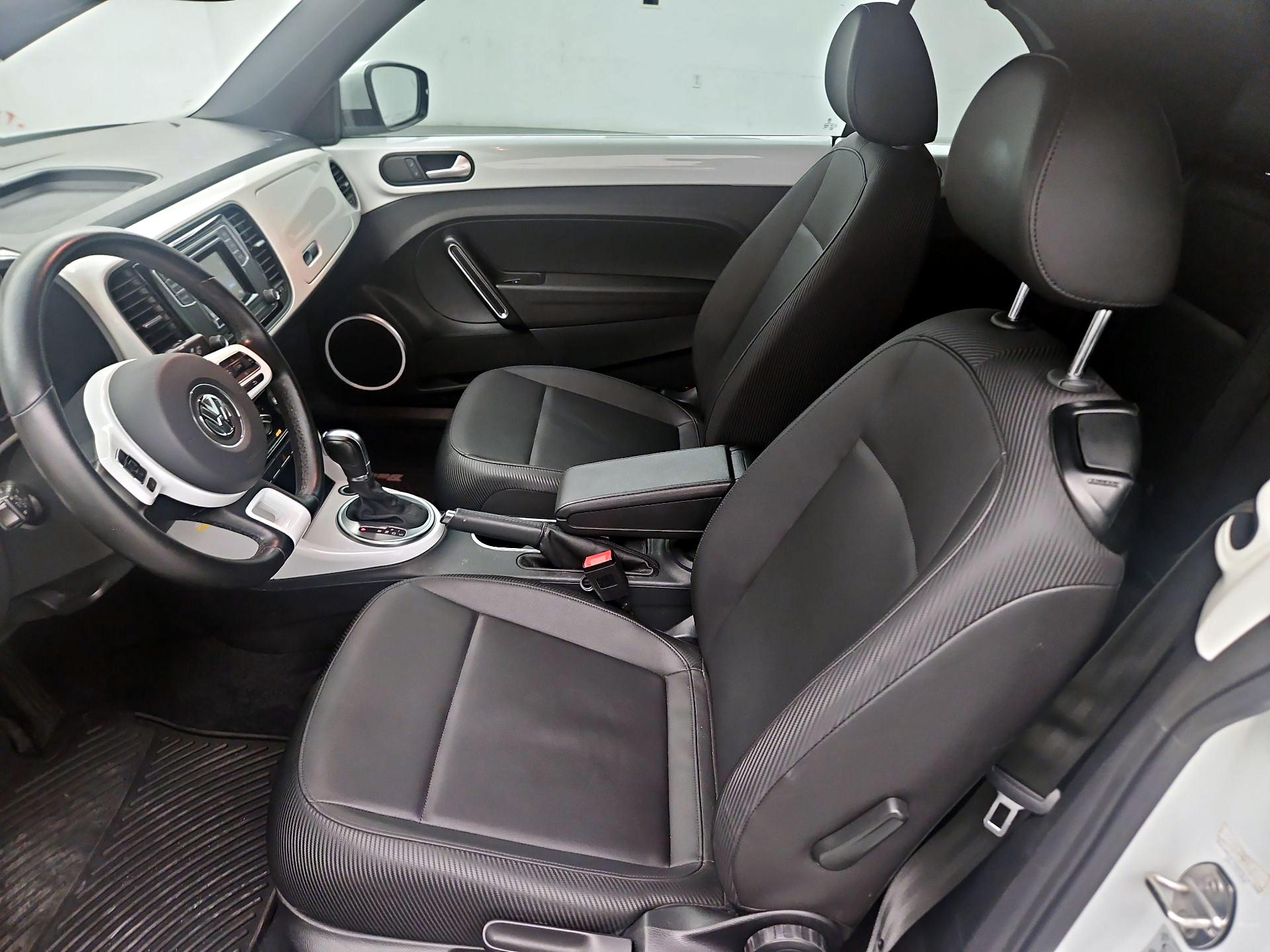 Thumbnail: 2019 Volkswagen Beetle - 9