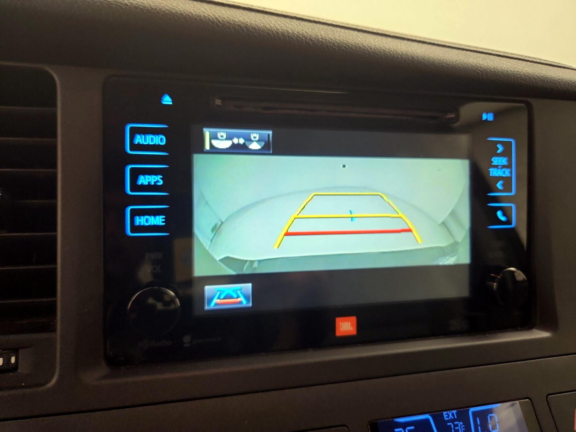 Thumbnail: 2015 Toyota Sienna - 14