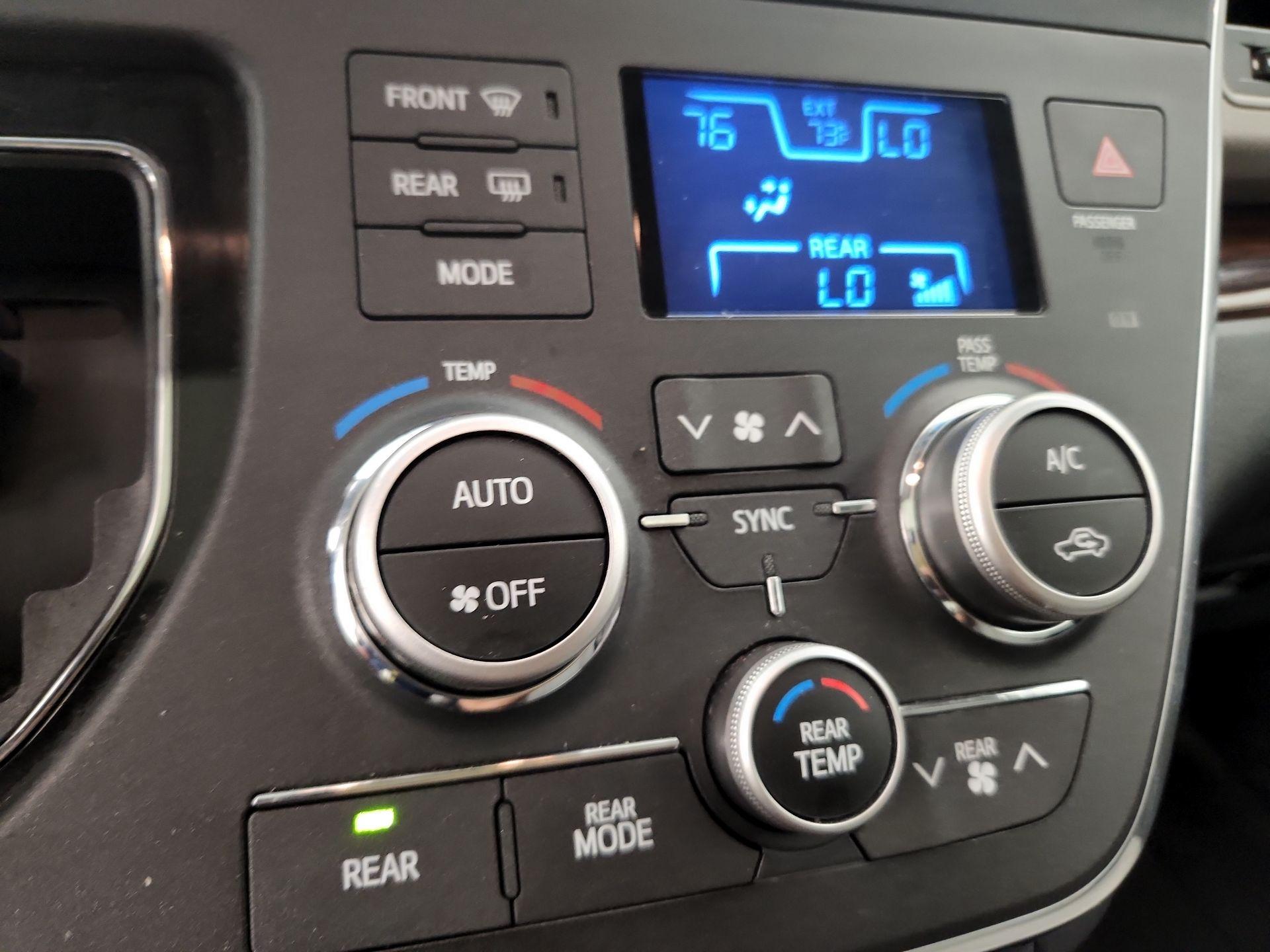 Thumbnail: 2015 Toyota Sienna - 16