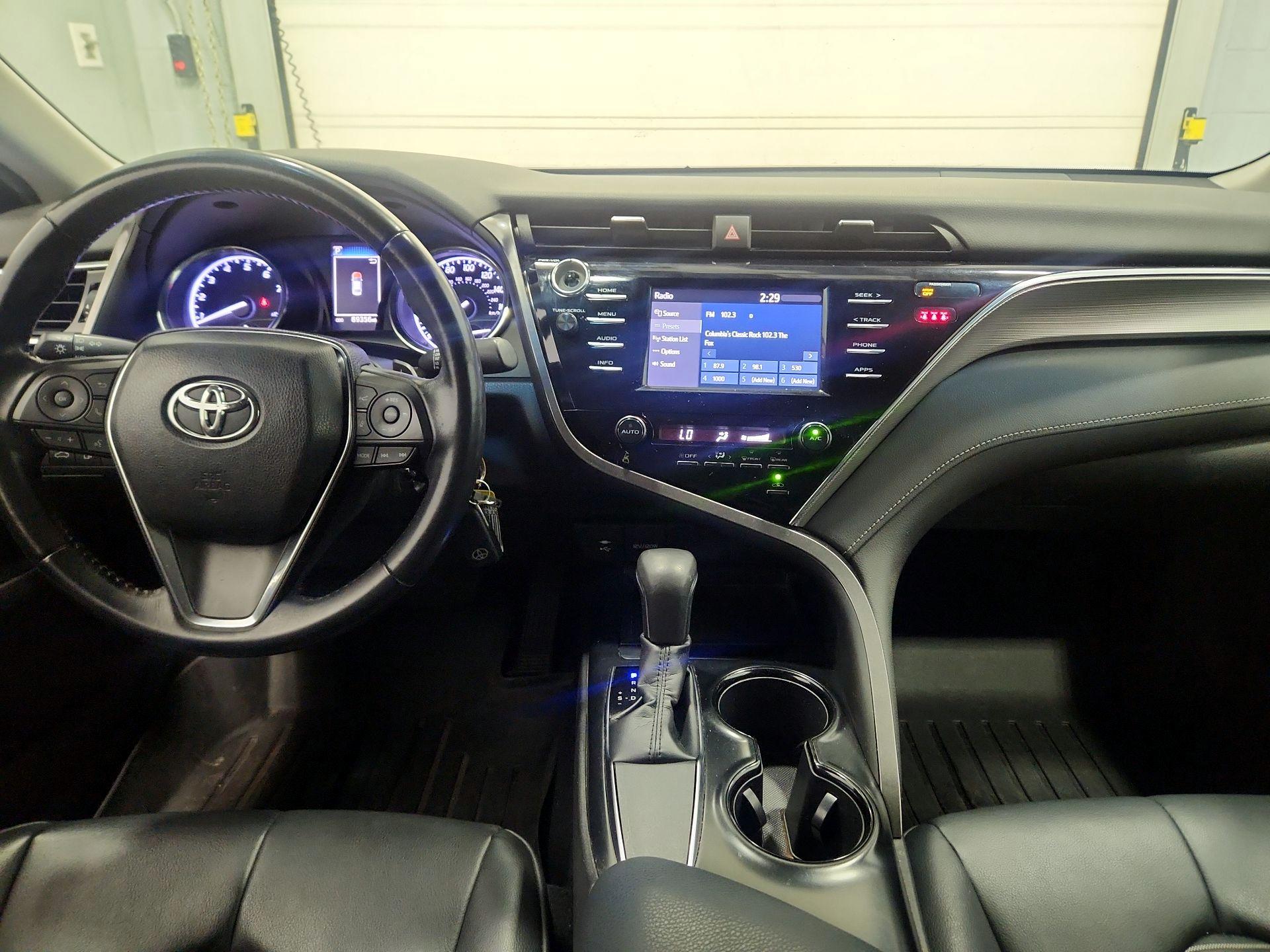Thumbnail: 2018 Toyota Camry - 9