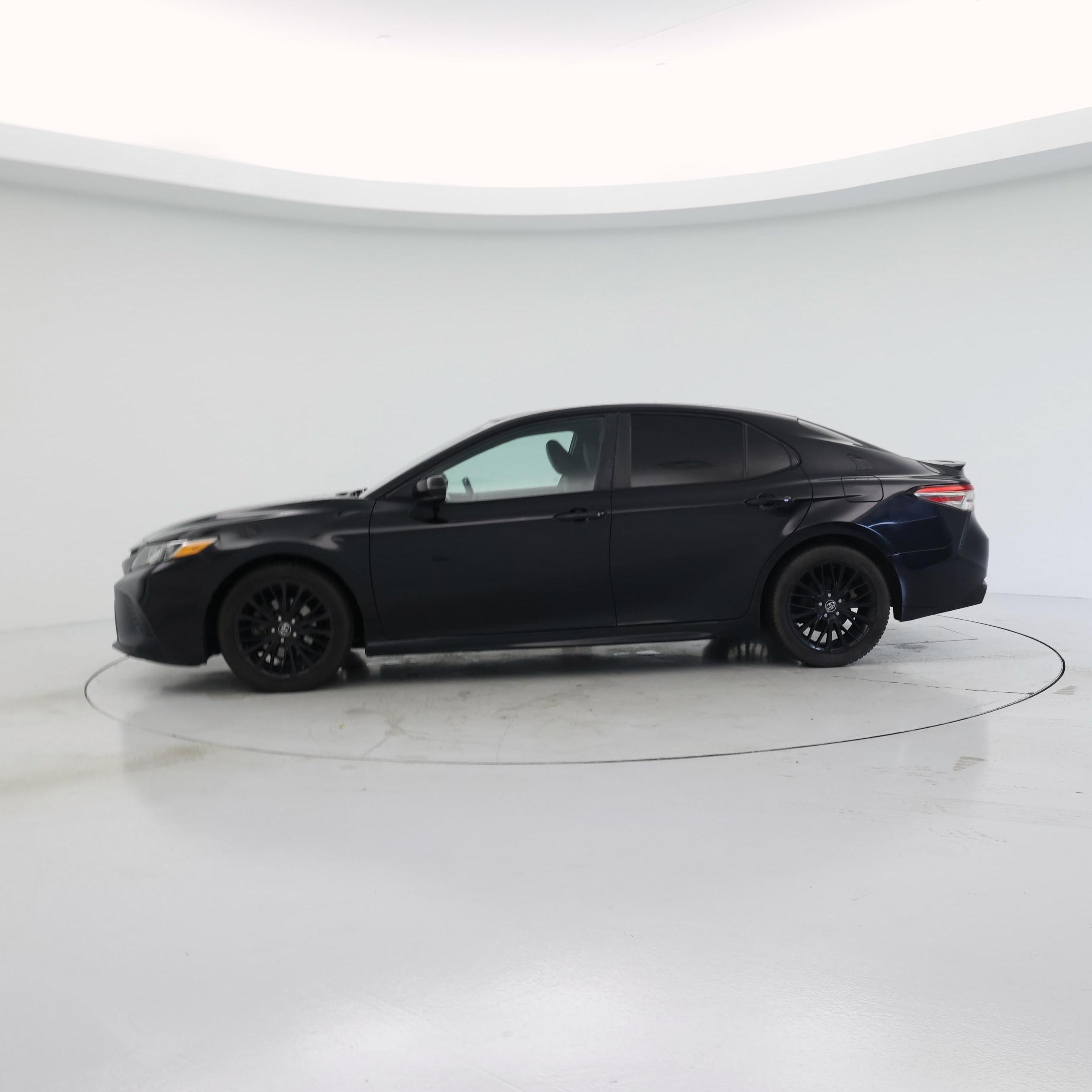 Thumbnail: 2018 Toyota Camry - 3