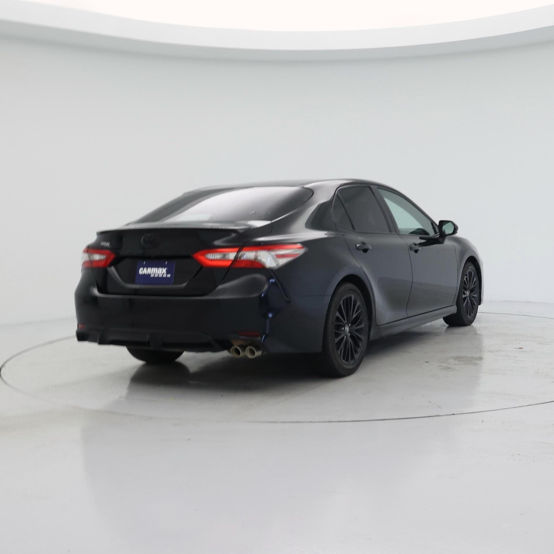 Thumbnail: 2018 Toyota Camry - 8