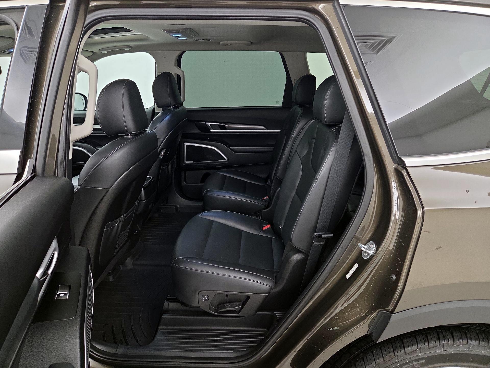 Thumbnail: 2021 Kia Telluride - 20
