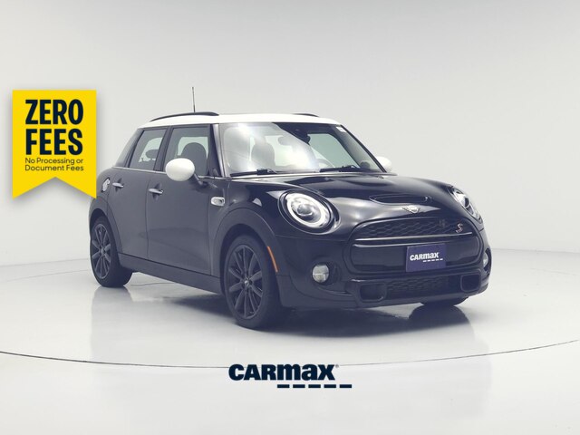 Black 2019 MINI Cooper Hatchback Front-Wheel Drive Manual