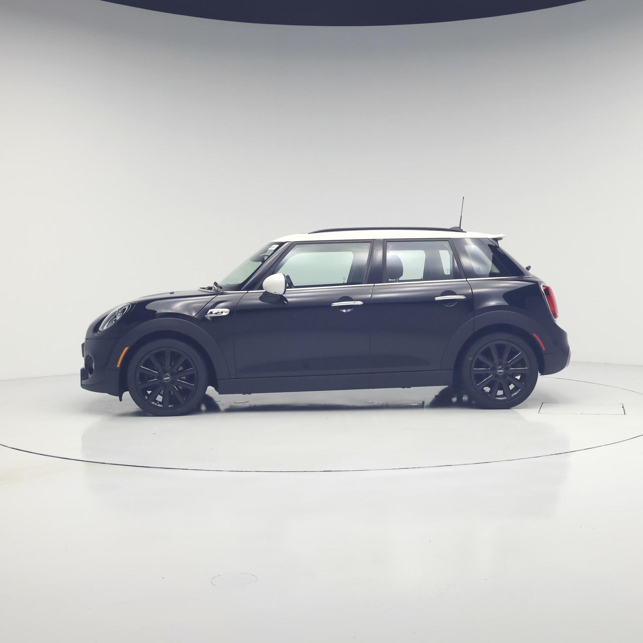 Thumbnail: 2019 MINI Cooper Hardtop - 3
