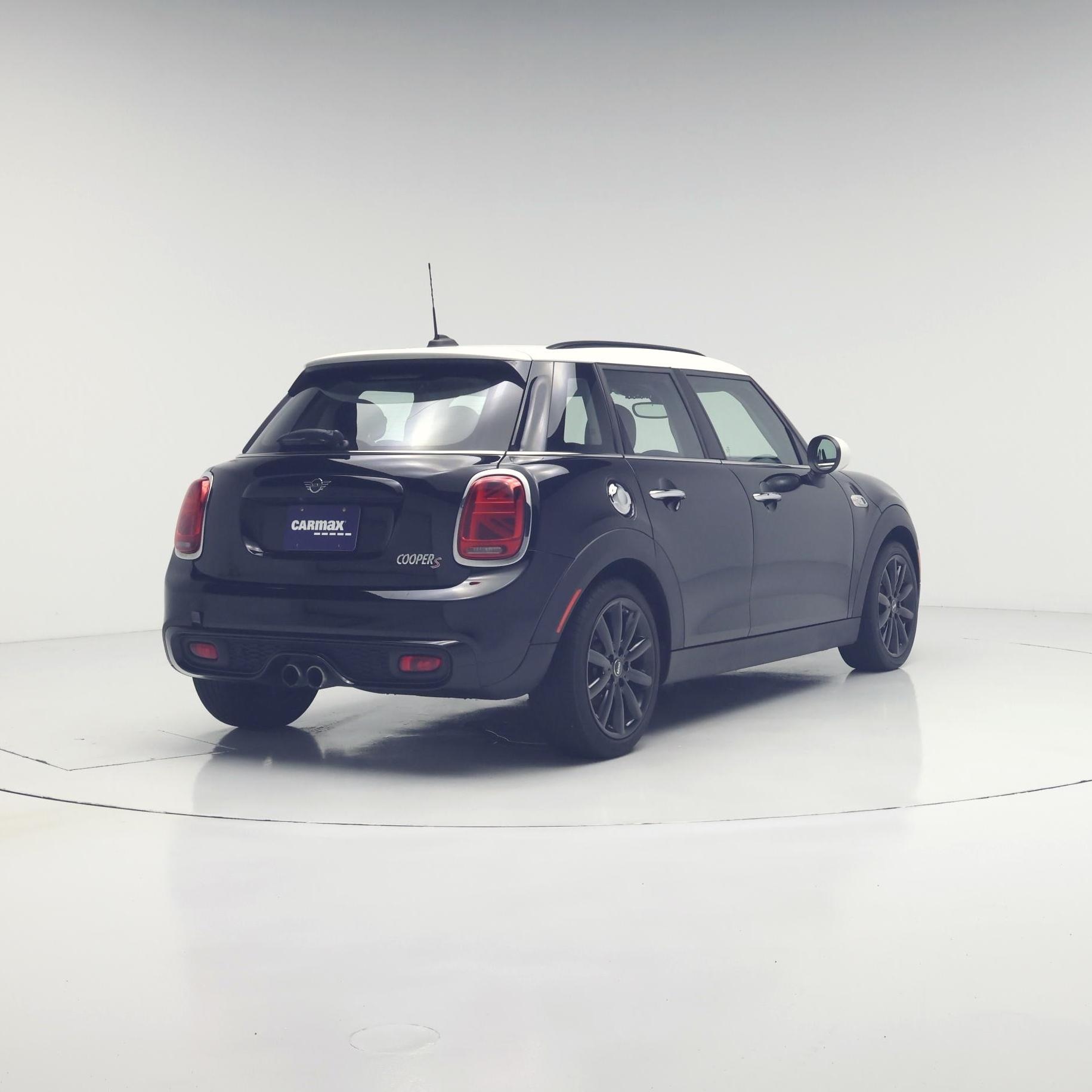 Thumbnail: 2019 MINI Cooper Hardtop - 8