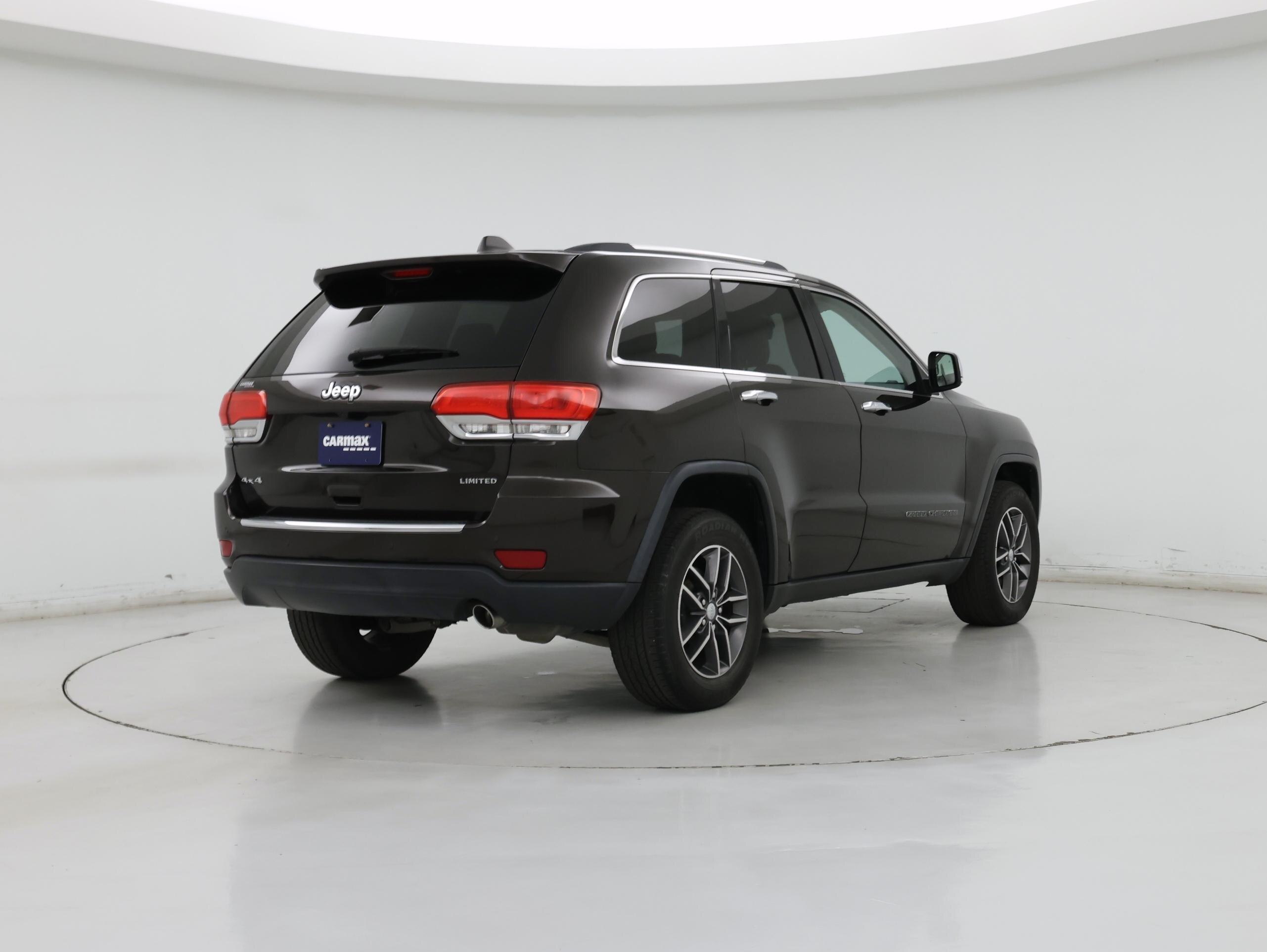 Thumbnail: 2017 Jeep Grand Cherokee - 8