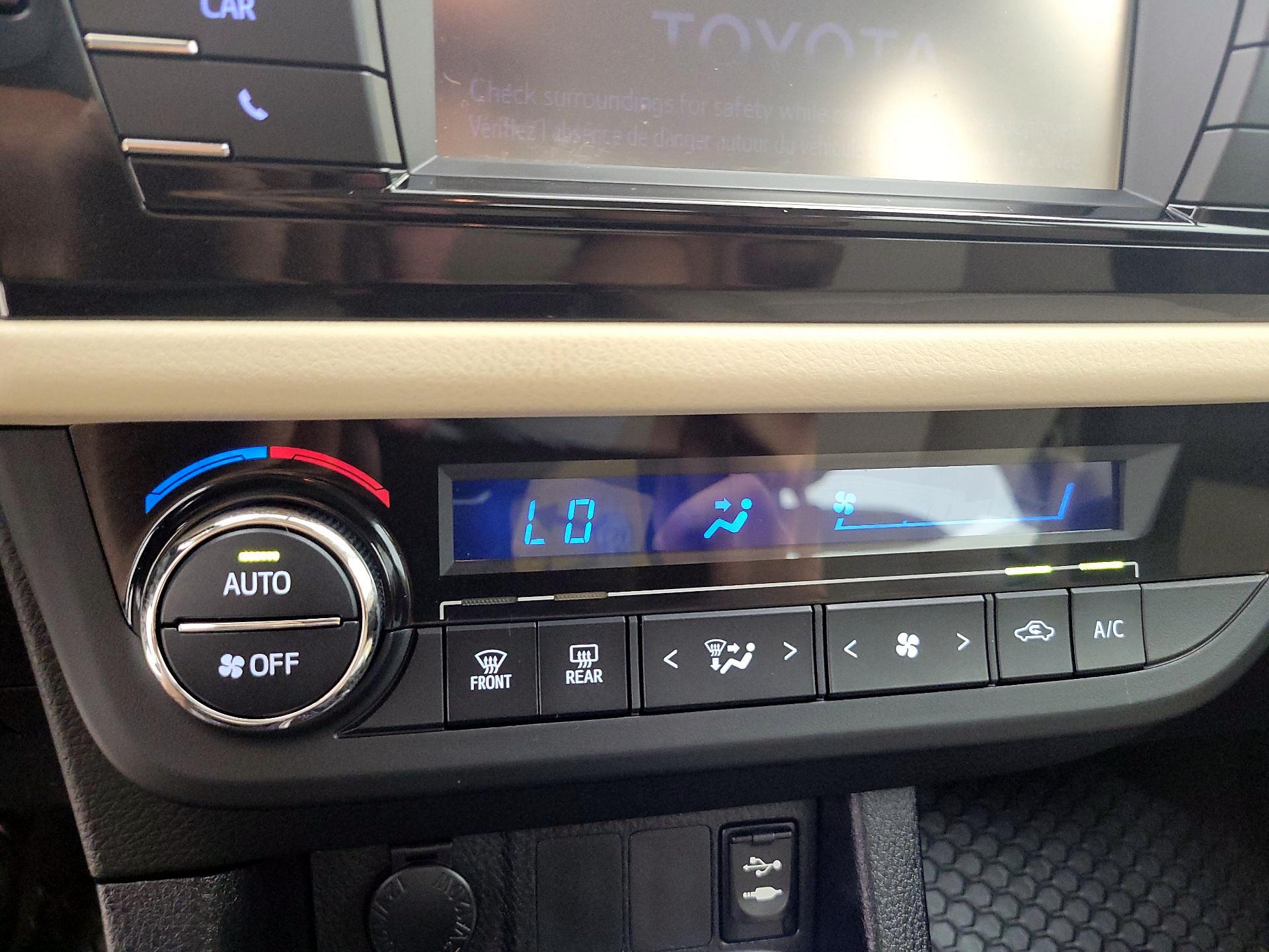 Thumbnail: 2014 Toyota Corolla - 16