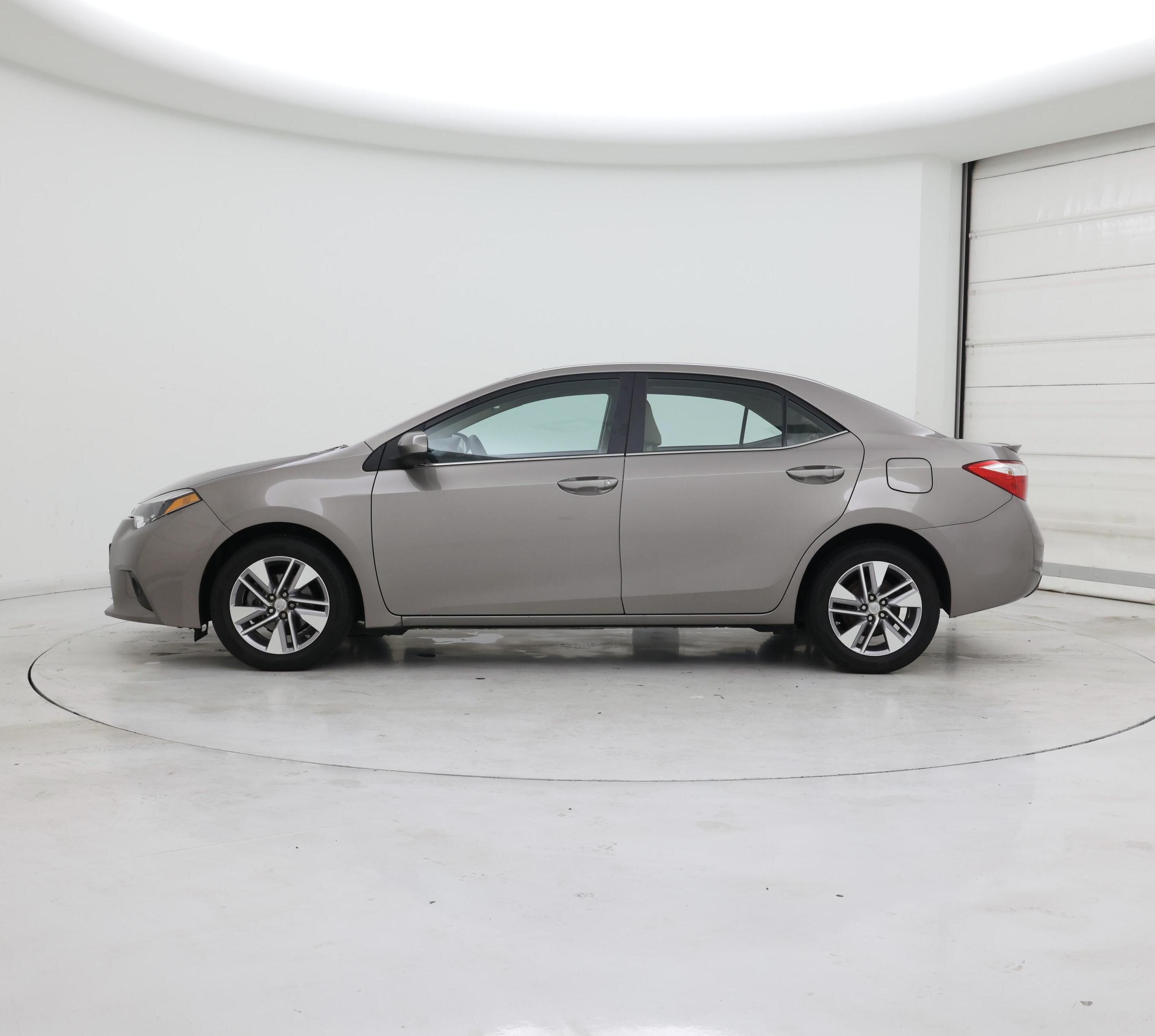 Thumbnail: 2014 Toyota Corolla - 3