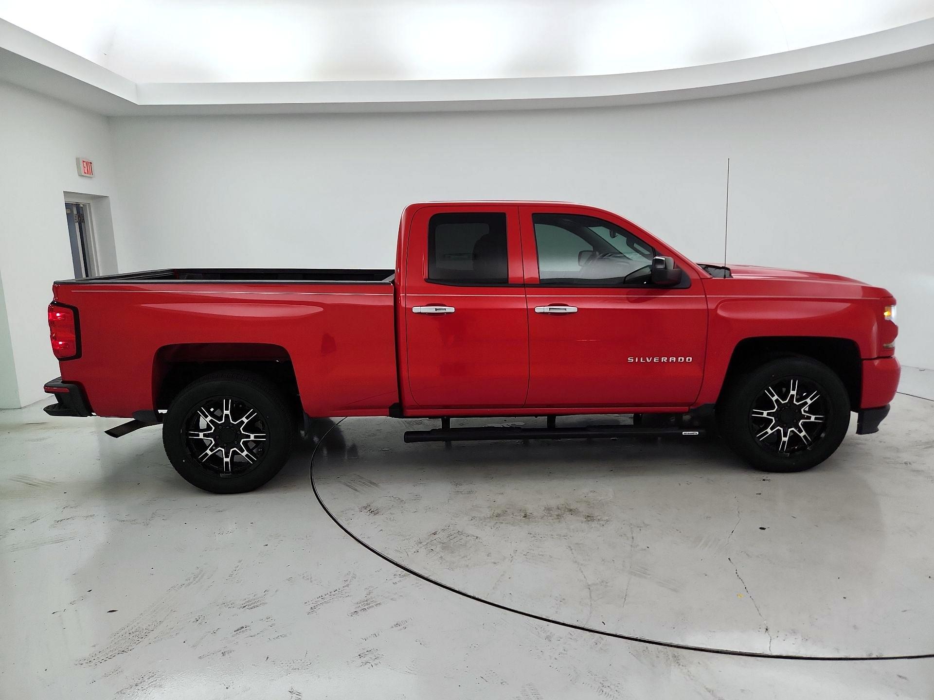 Thumbnail: 2016 Chevrolet Silverado 1500 - 4