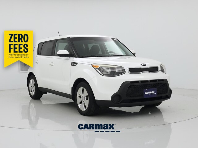 White 2016 Kia Soul Wagon Automatic