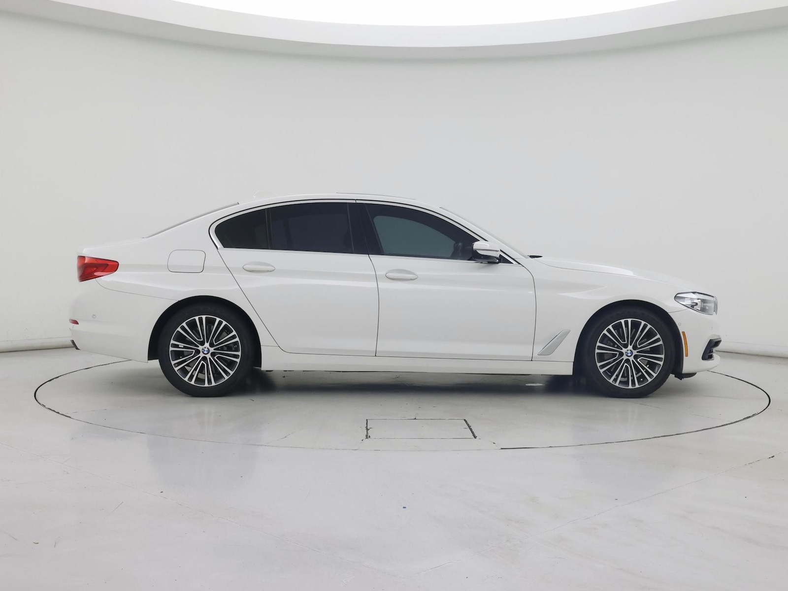 2019 BMW 5 Series 540i - Photo 8
