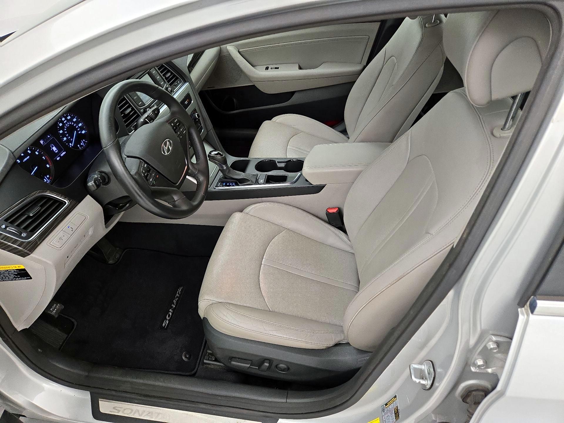 Thumbnail: 2015 Hyundai Sonata - 11