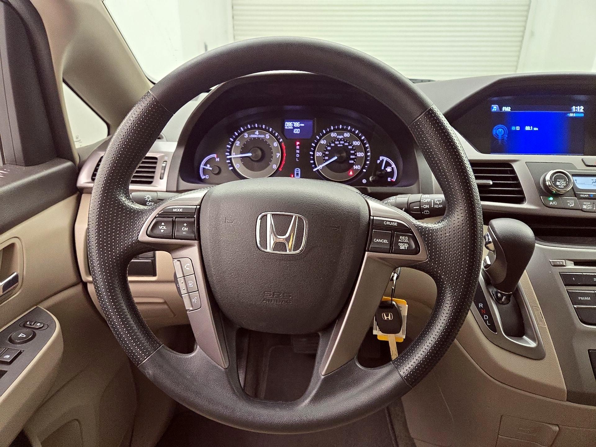 Thumbnail: 2017 Honda Odyssey - 10