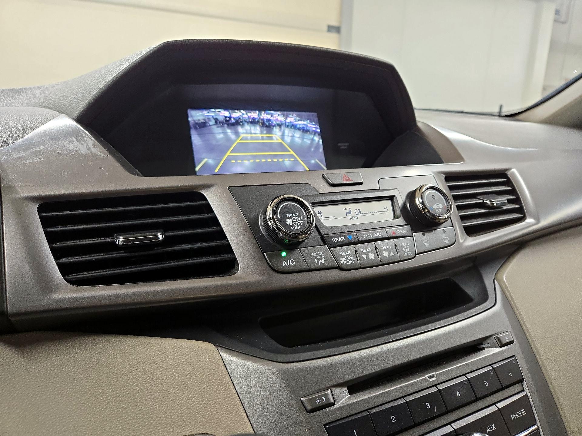 Thumbnail: 2017 Honda Odyssey - 14