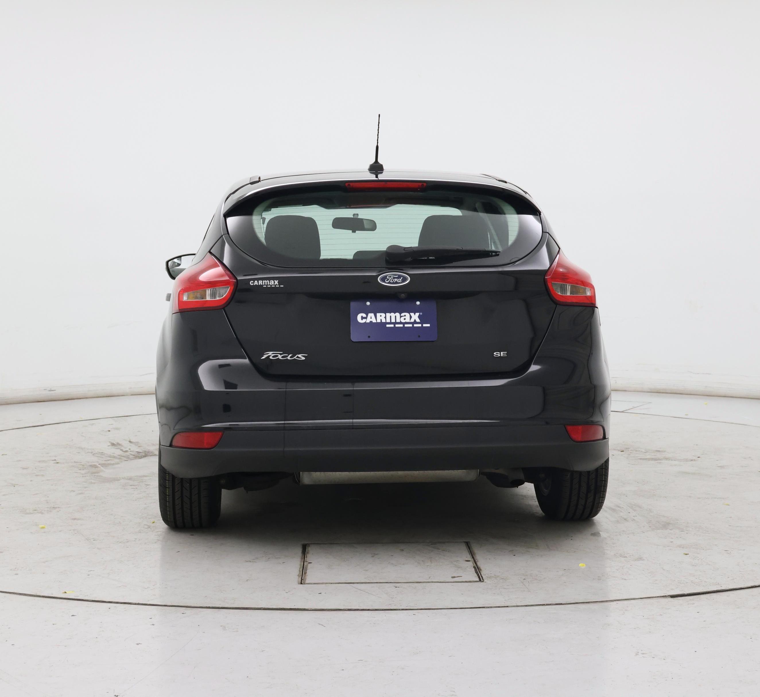 Thumbnail: 2017 Ford Focus - 6
