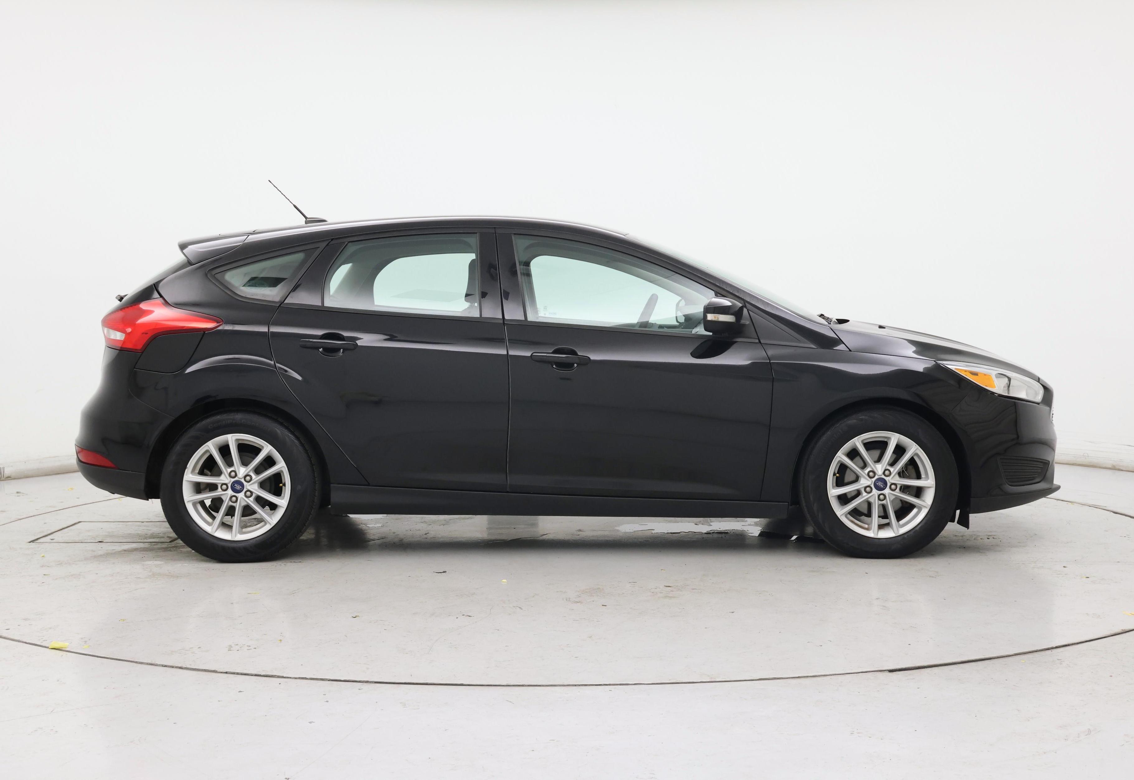 Thumbnail: 2017 Ford Focus - 7