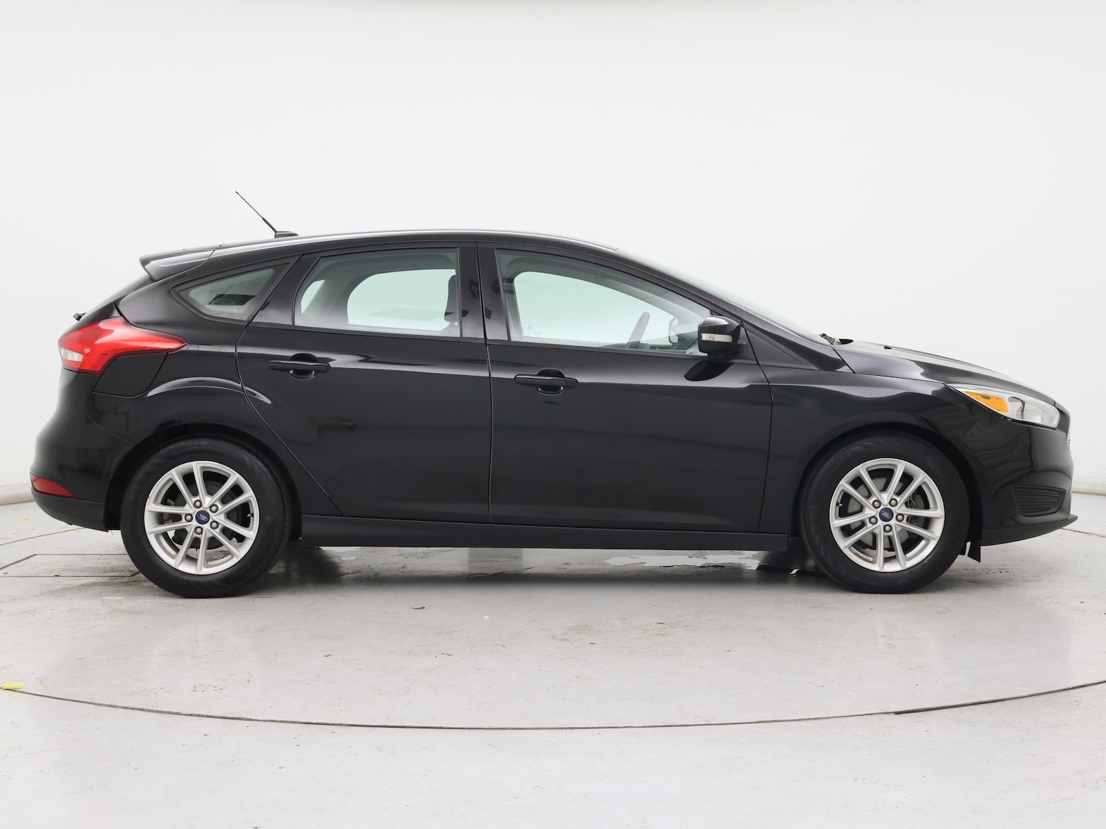 2017 Ford Focus SE - Photo 8