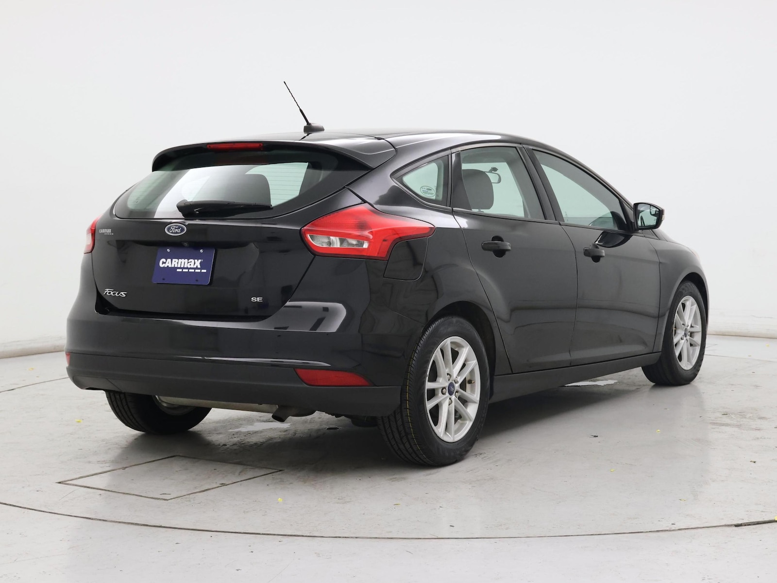 2017 Ford Focus SE - Photo 9