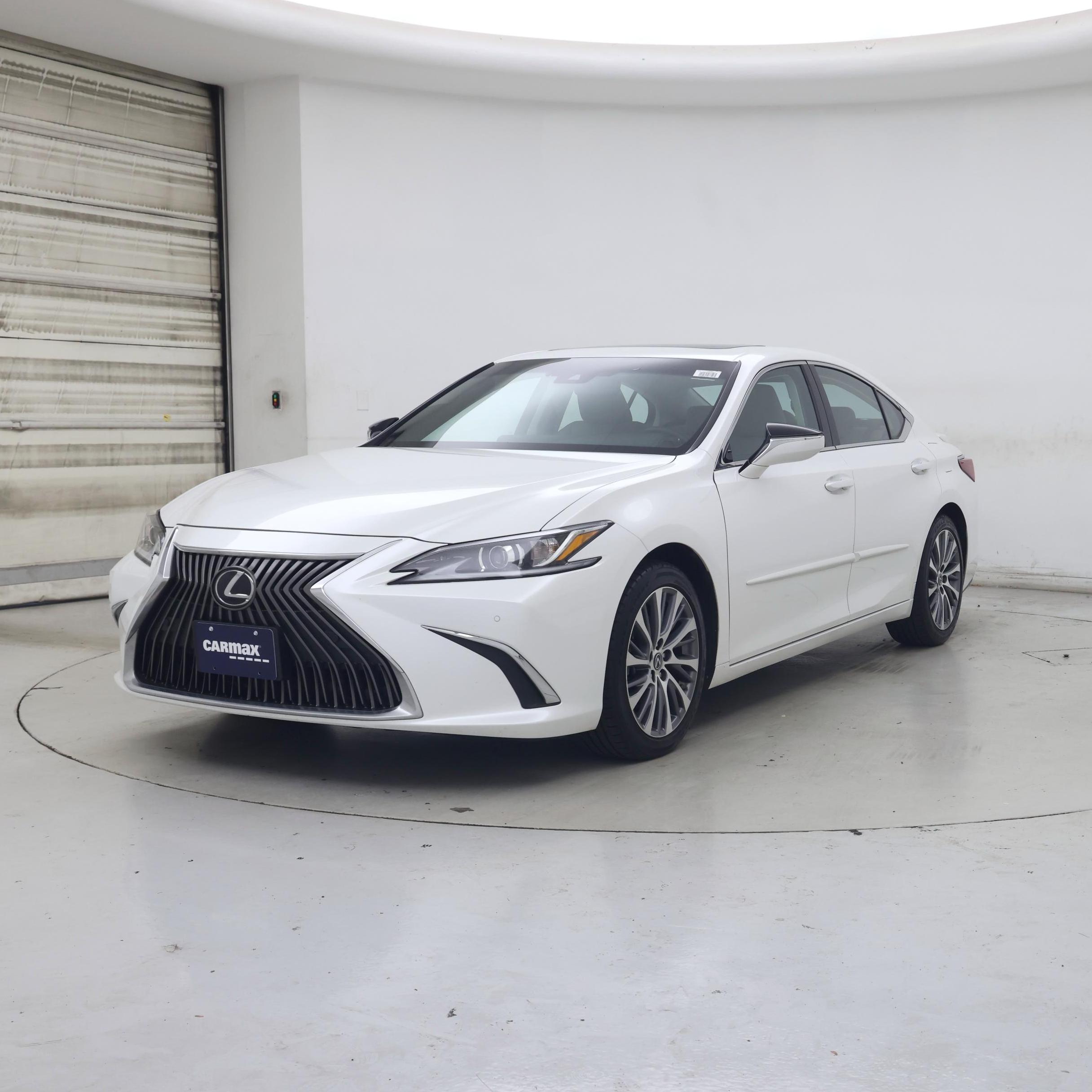Thumbnail: 2020 Lexus ES - 4