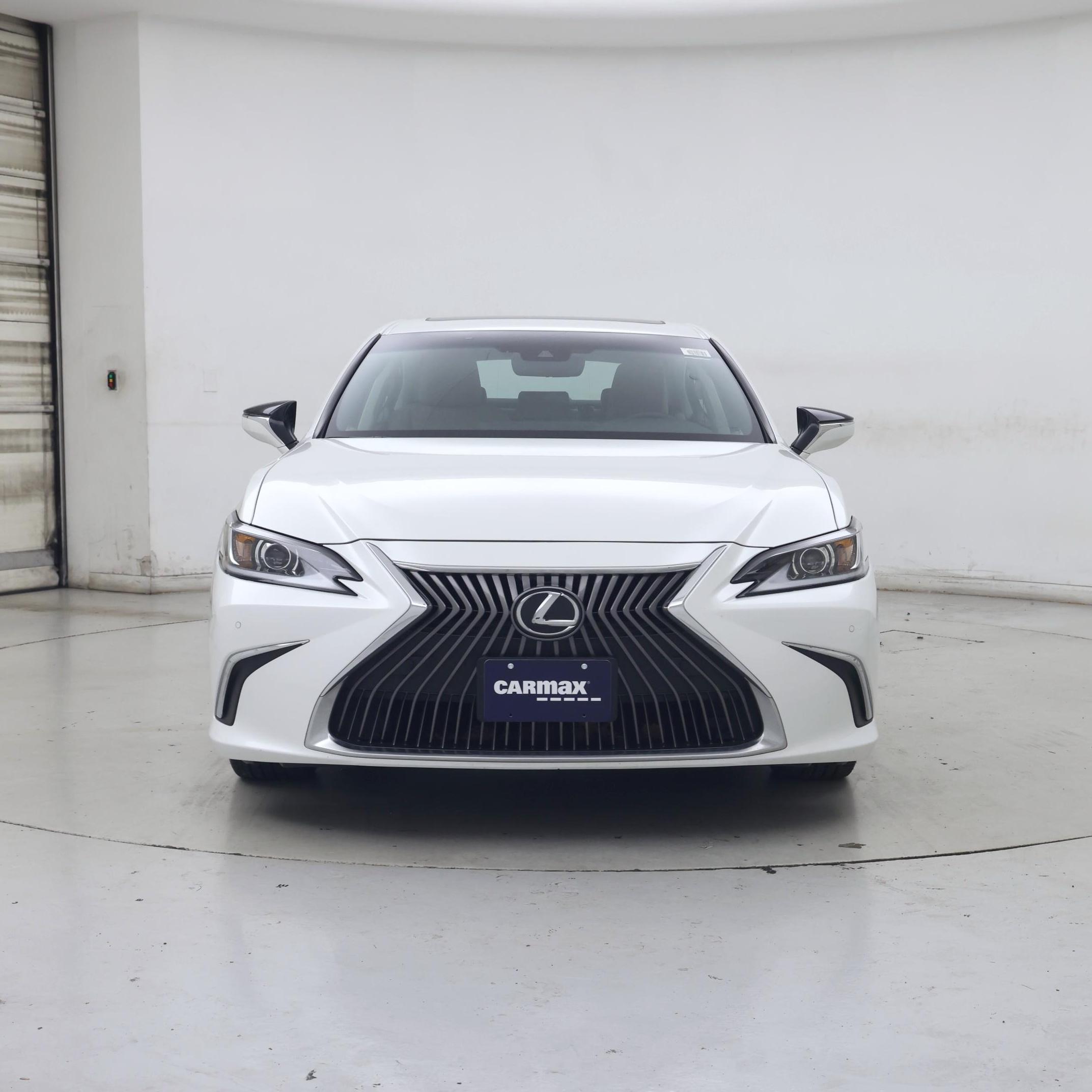 Thumbnail: 2020 Lexus ES - 5