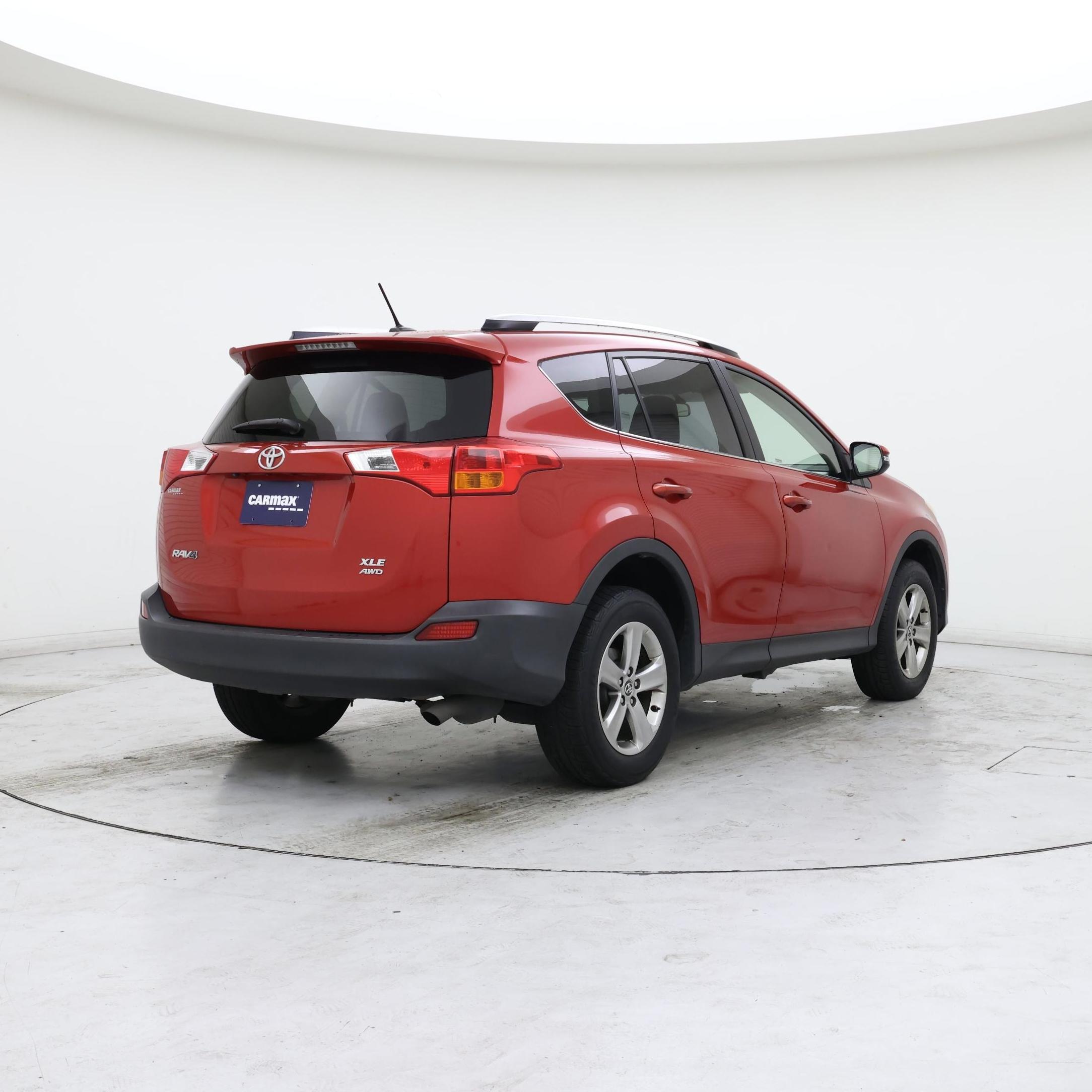 Thumbnail: 2015 Toyota RAV4 - 8