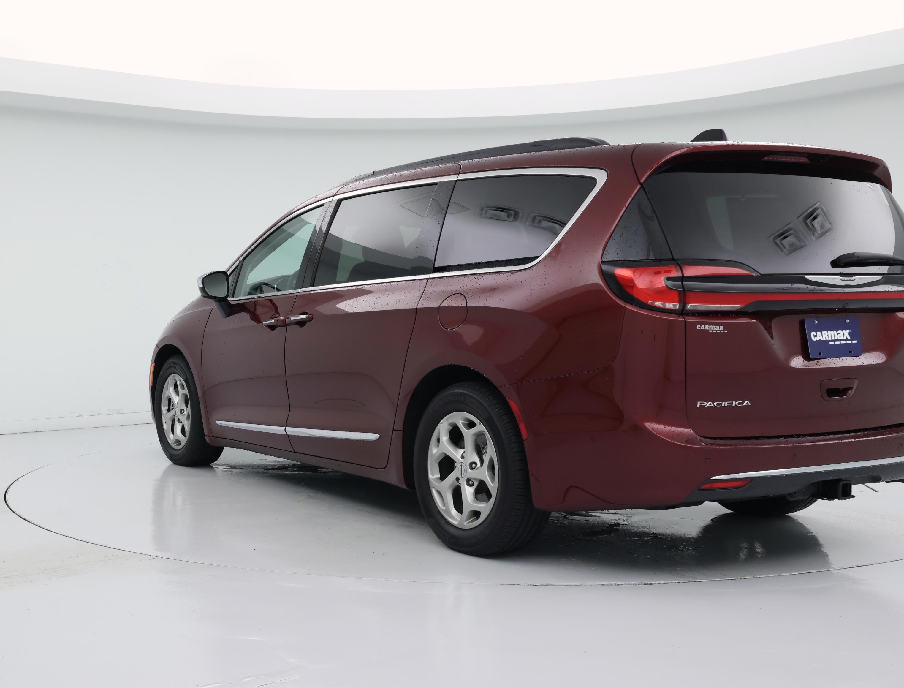 Thumbnail: 2023 Chrysler Pacifica - 2