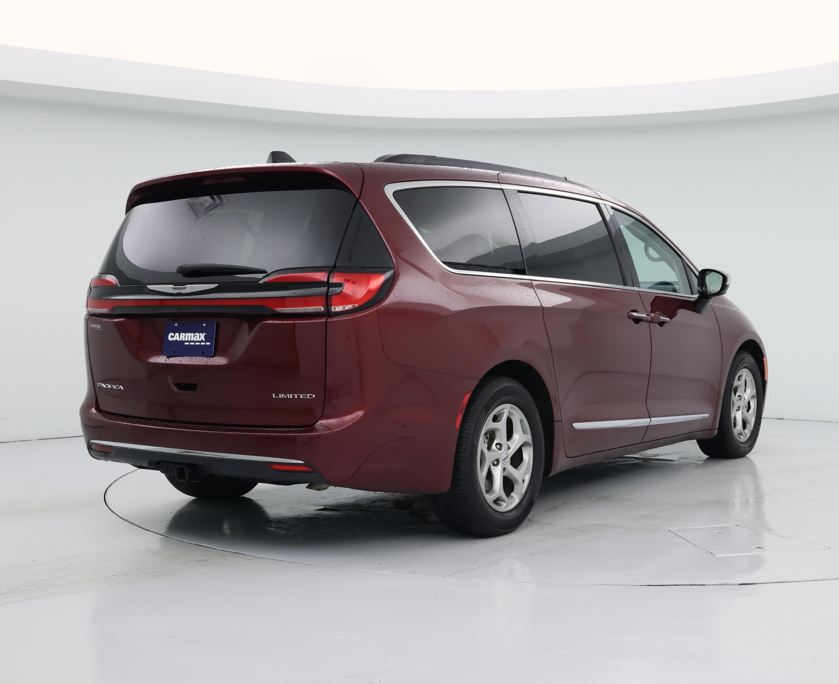 Thumbnail: 2023 Chrysler Pacifica - 8