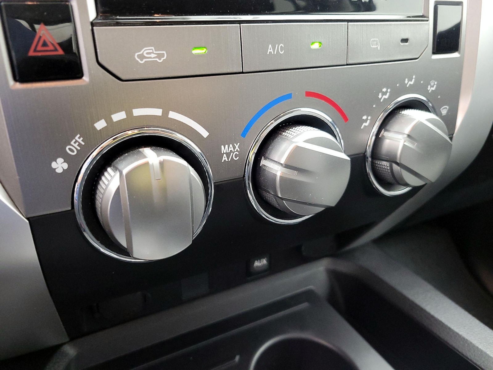 2014 Toyota Tundra SR5 - Photo 17