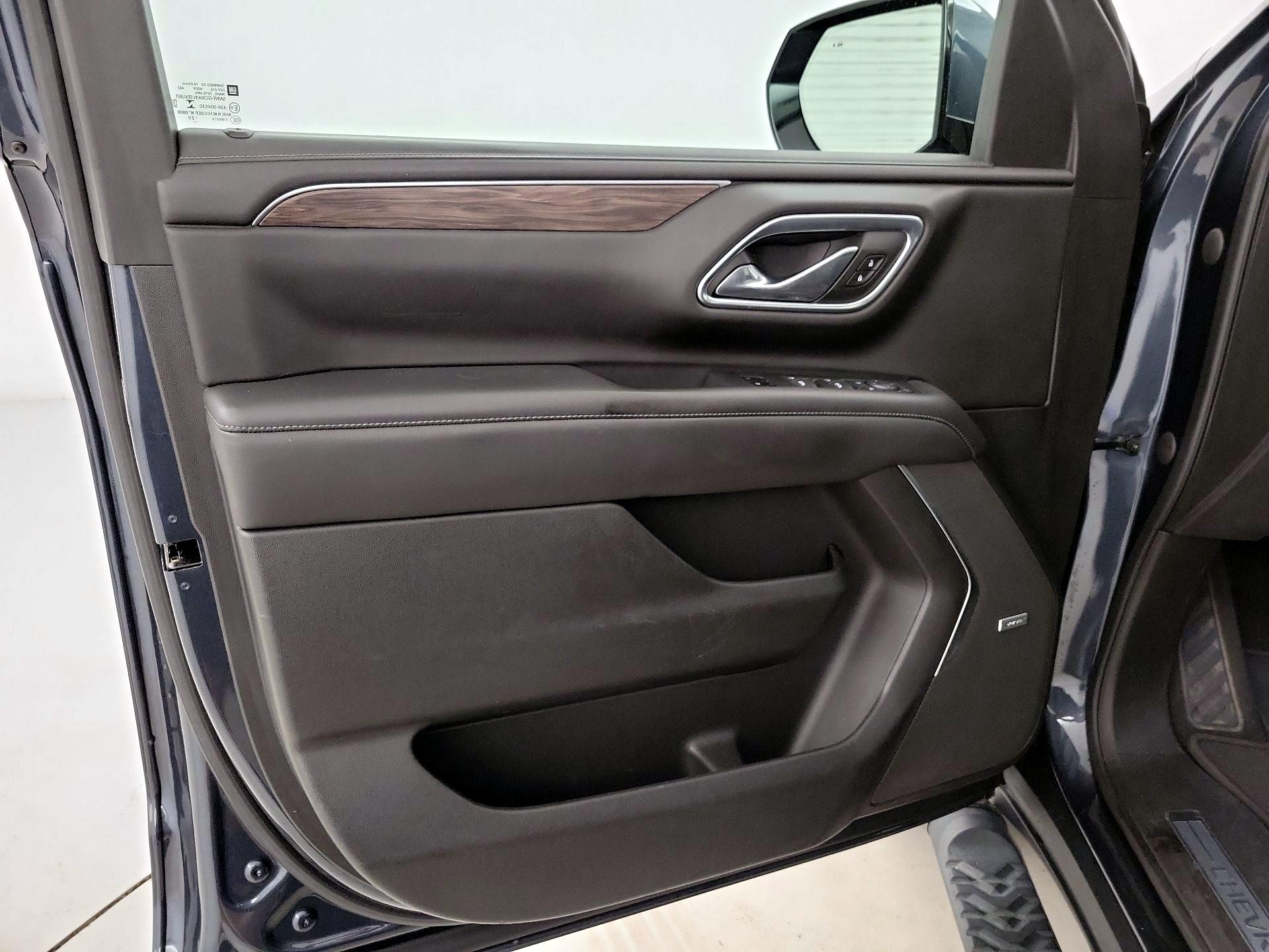 Thumbnail: 2021 Chevrolet Tahoe - 12