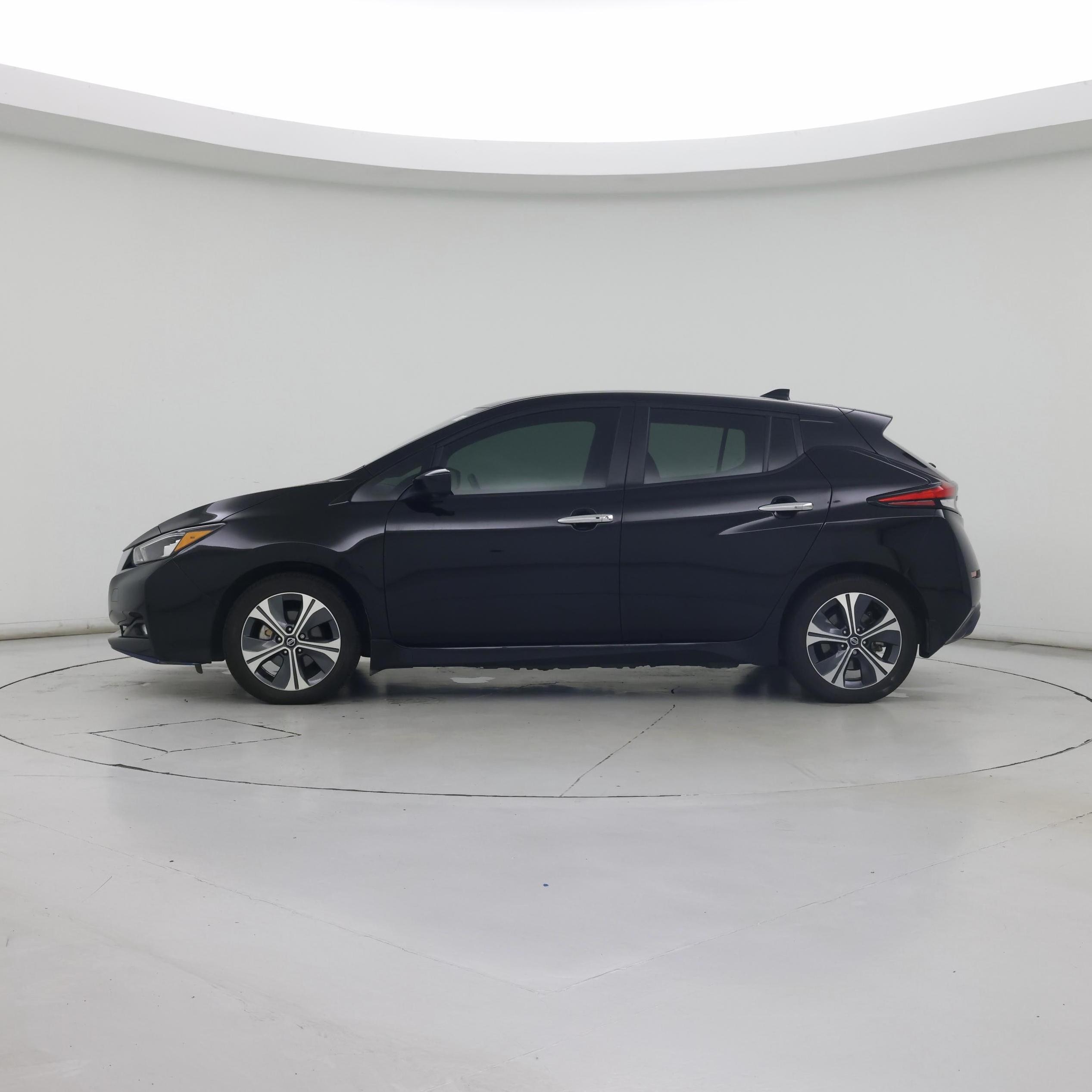 Thumbnail: 2020 Nissan Leaf - 3