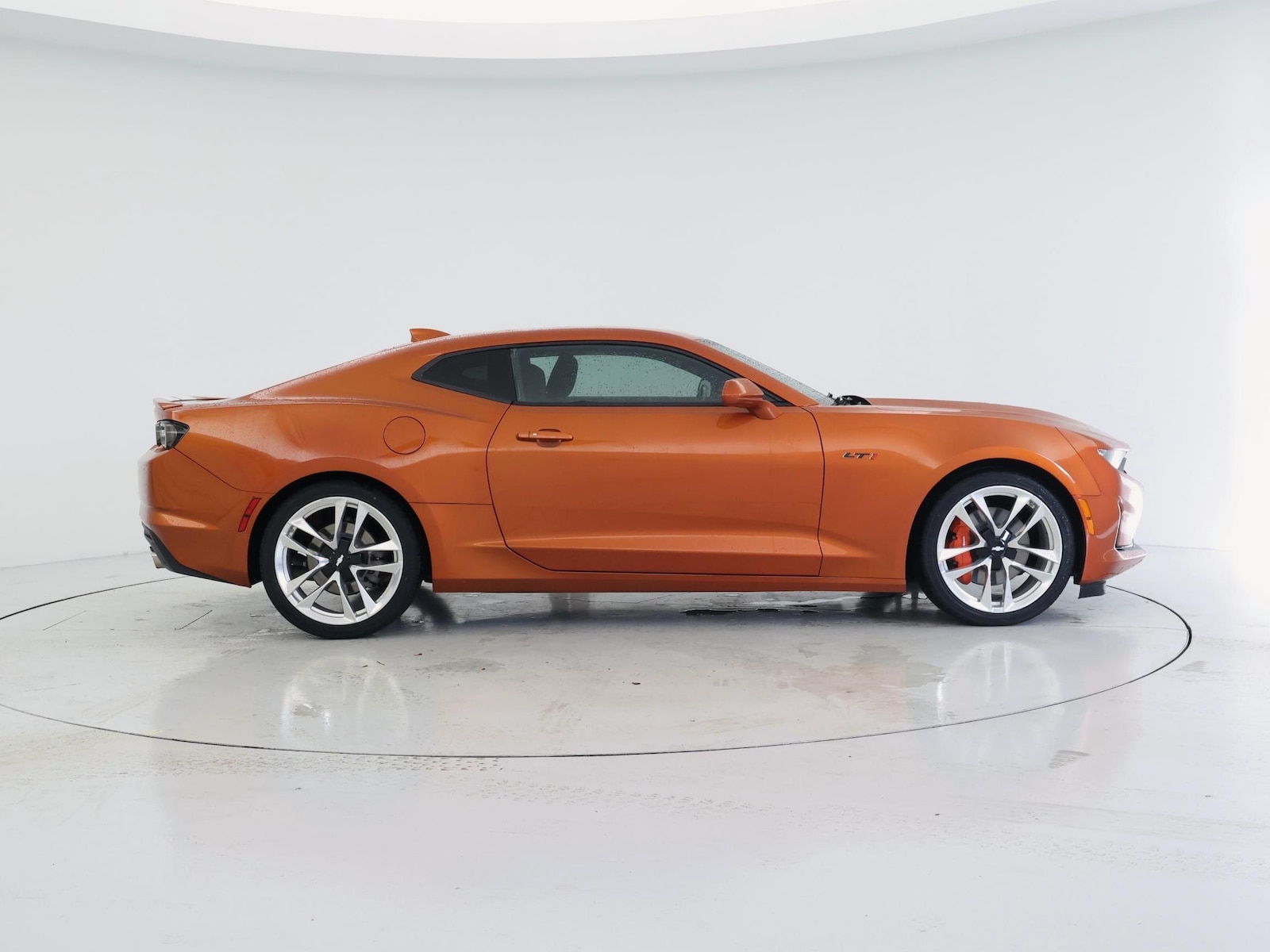2022 Chevrolet Camaro LT1 - Photo 8