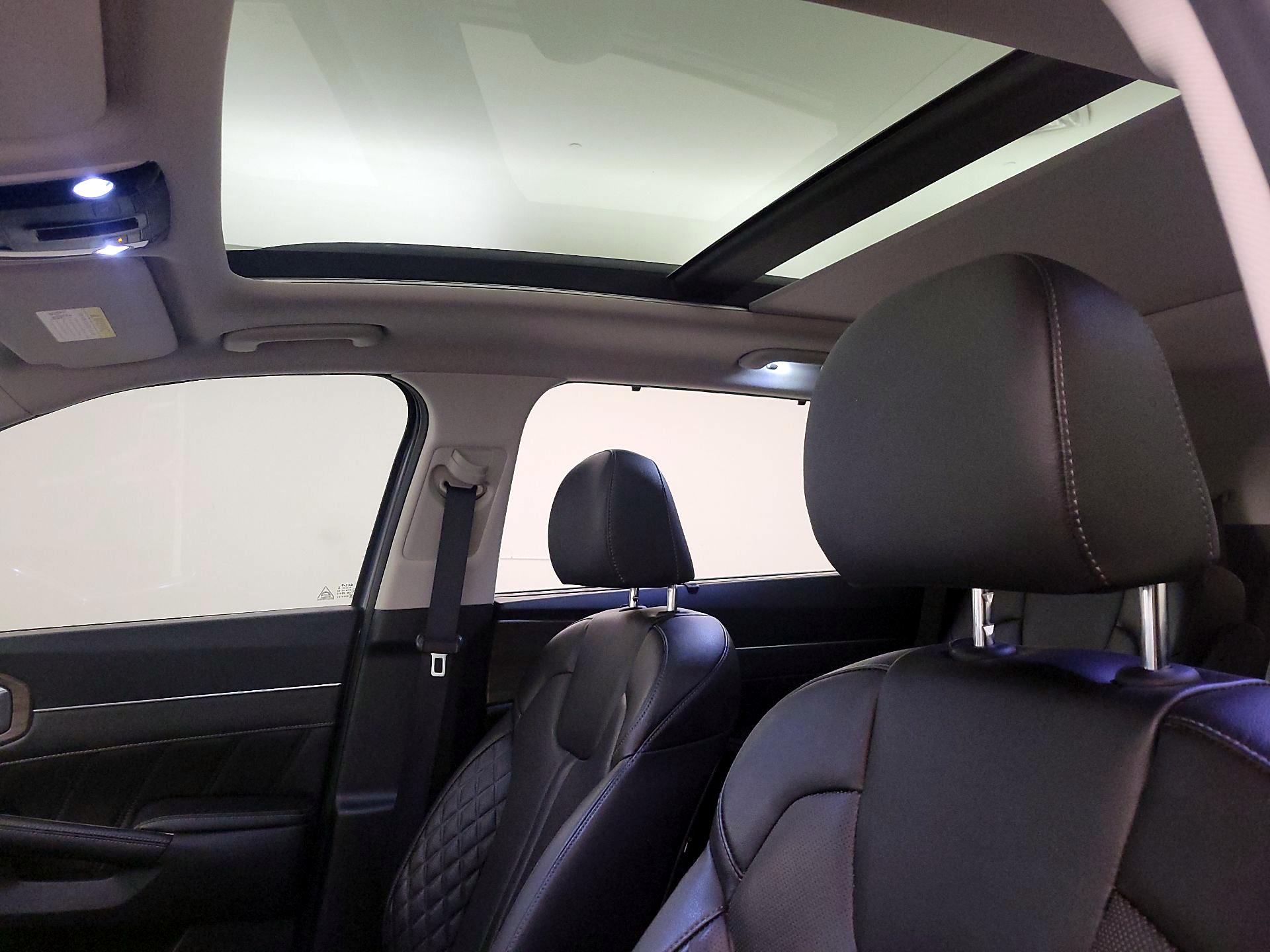 Thumbnail: 2023 Kia Sorento - 20
