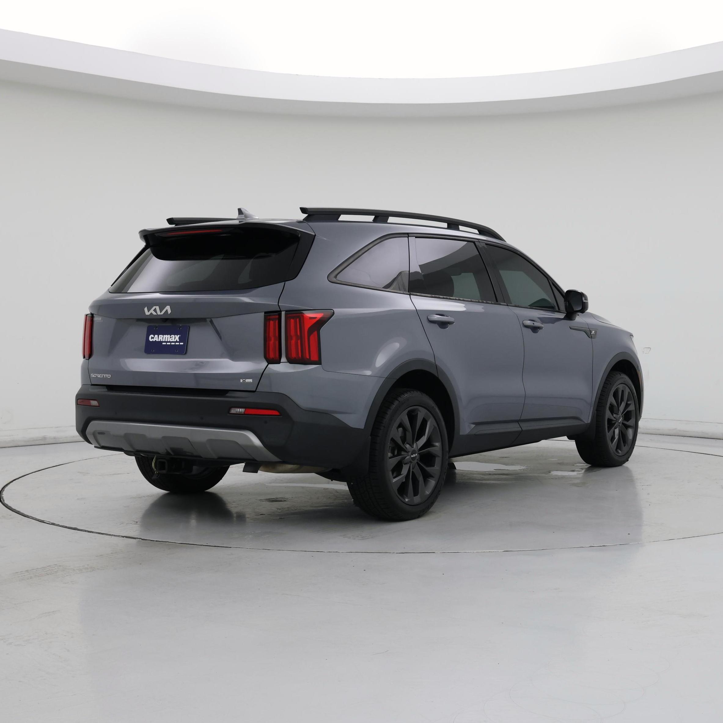 Thumbnail: 2023 Kia Sorento - 8