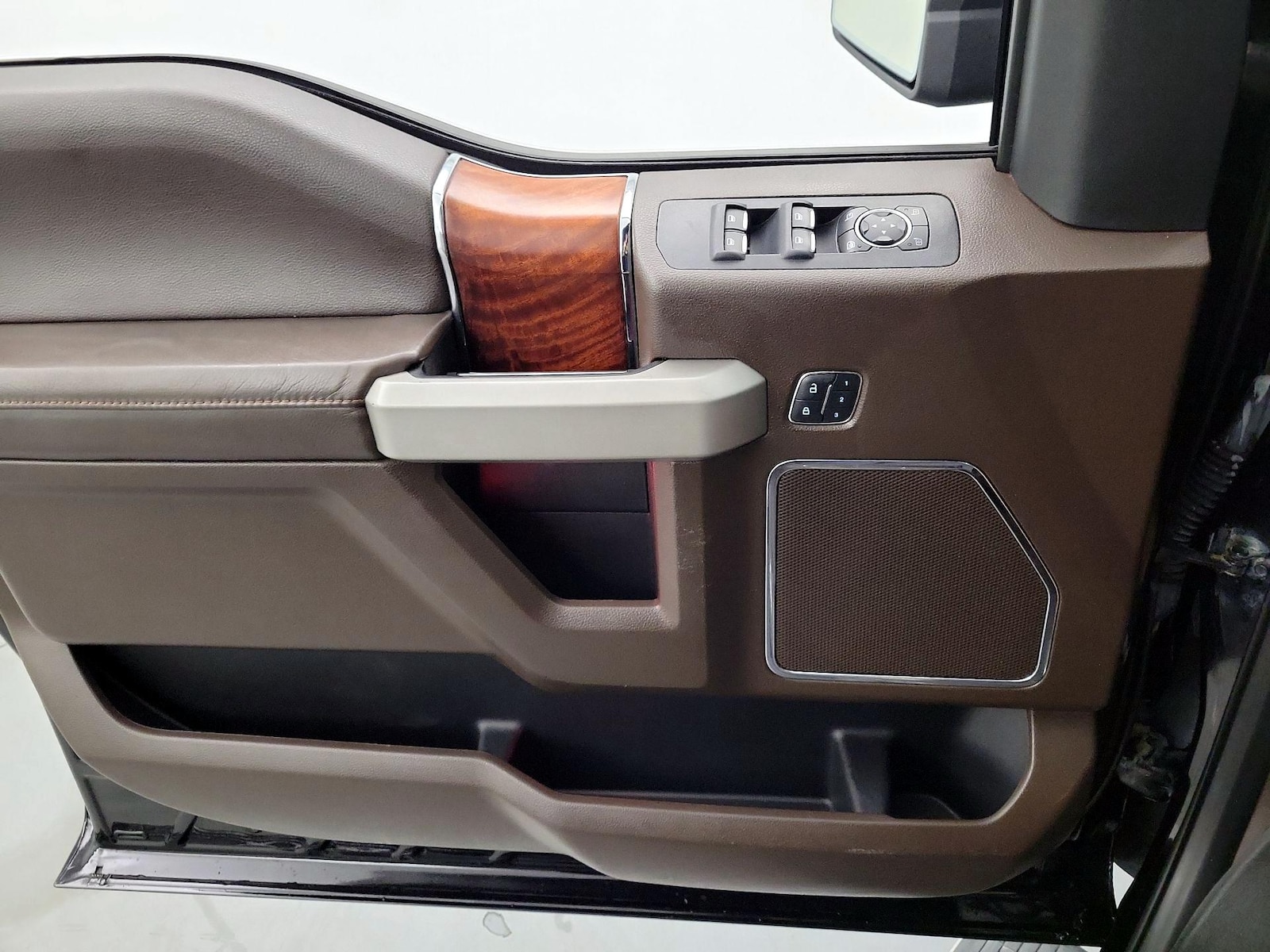 2016 Ford F-150 King Ranch - Photo 13