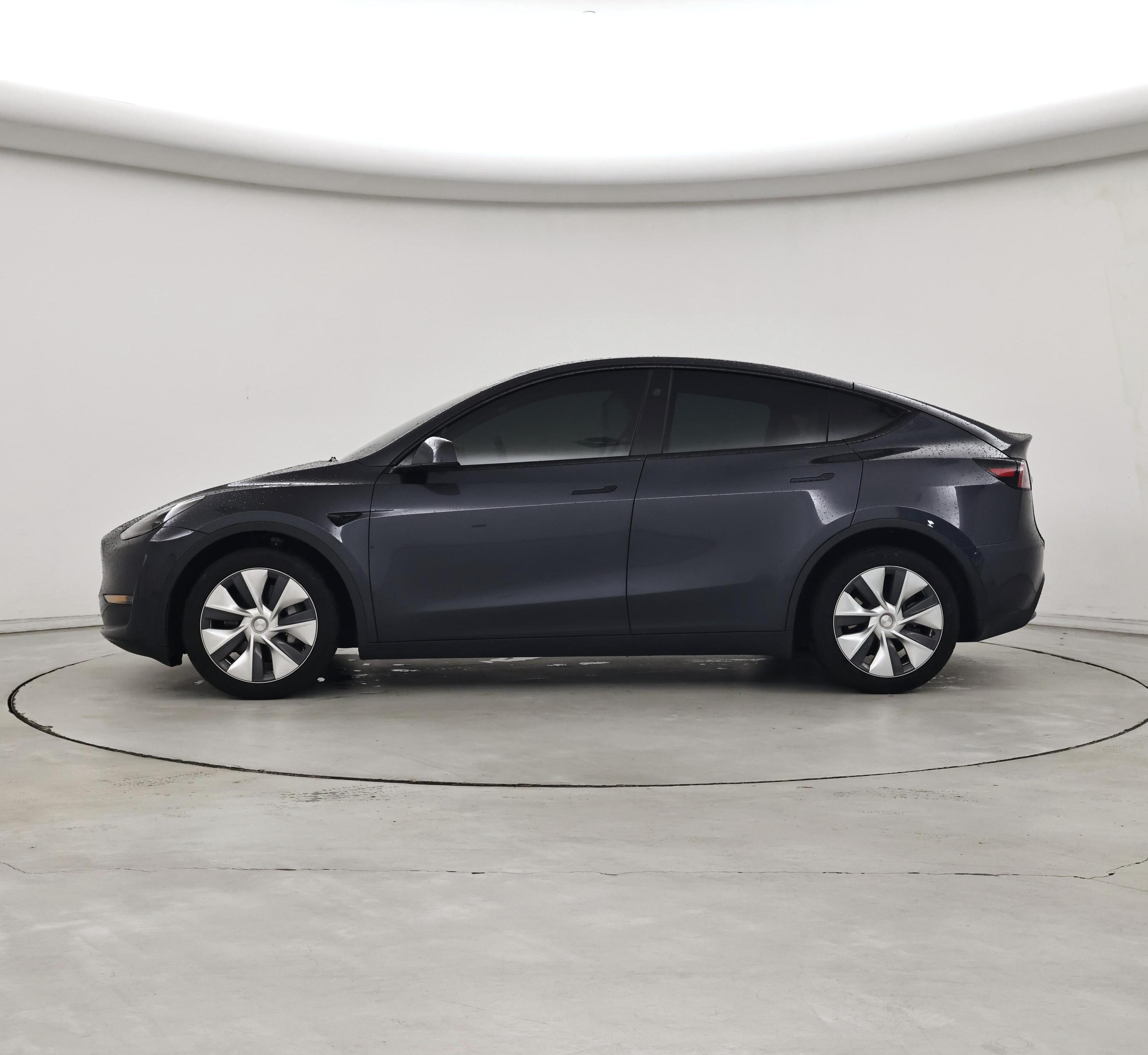 Thumbnail: 2024 Tesla Model Y - 3