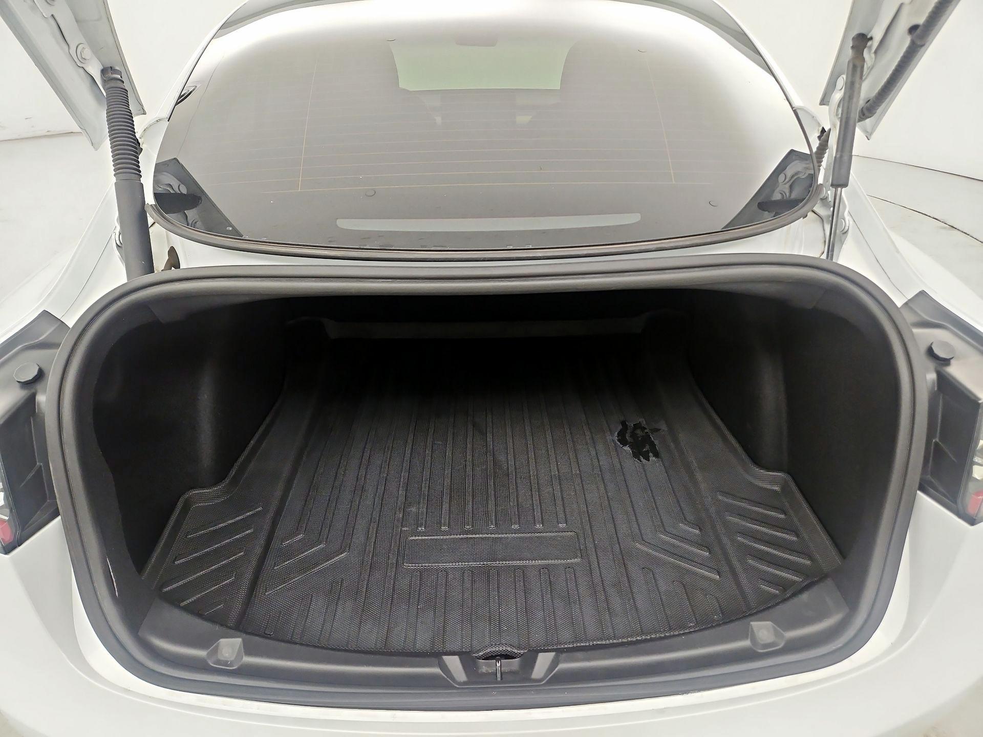 Thumbnail: 2021 Tesla Model 3 - 19