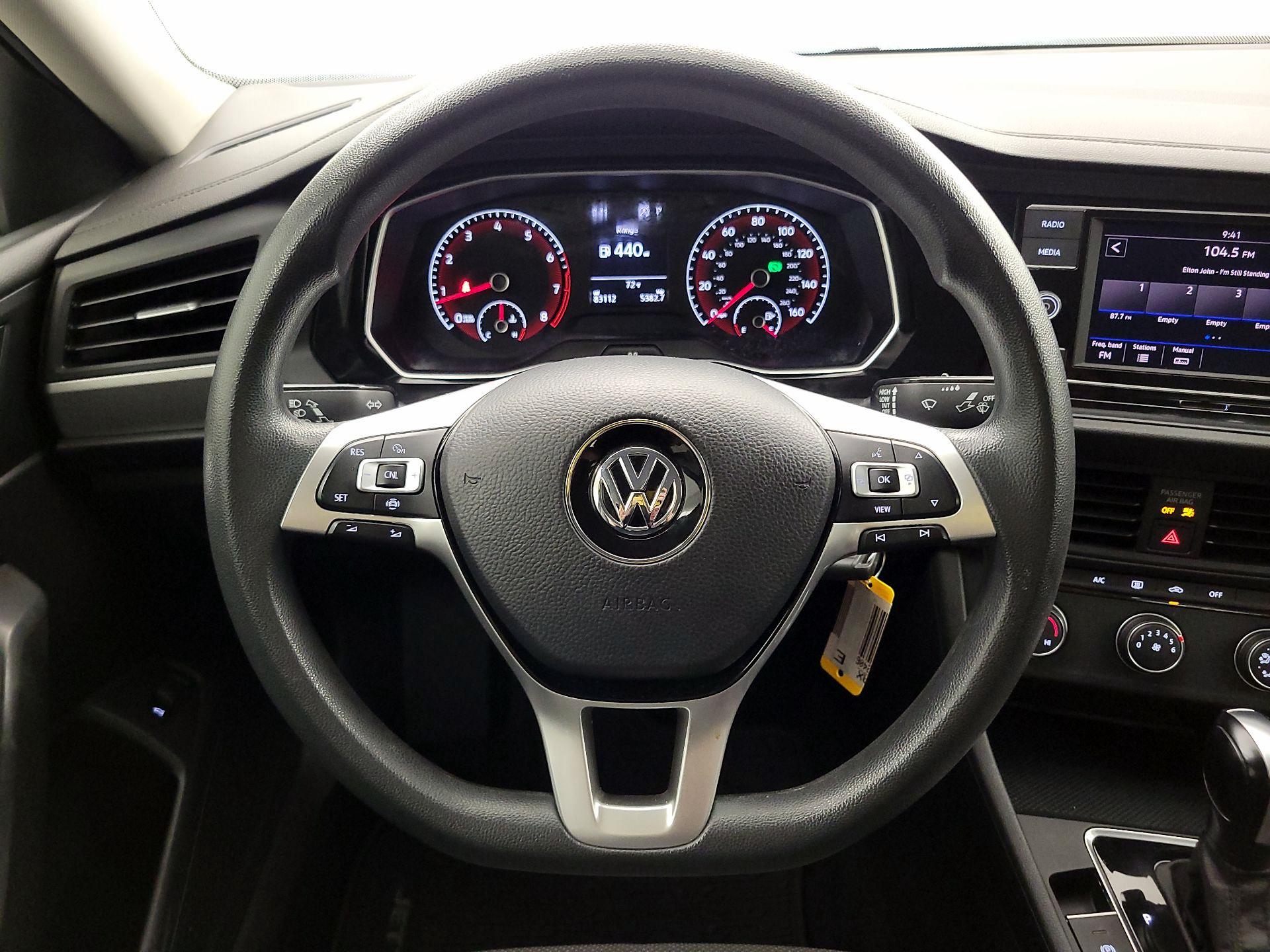 Thumbnail: 2019 Volkswagen Jetta - 10