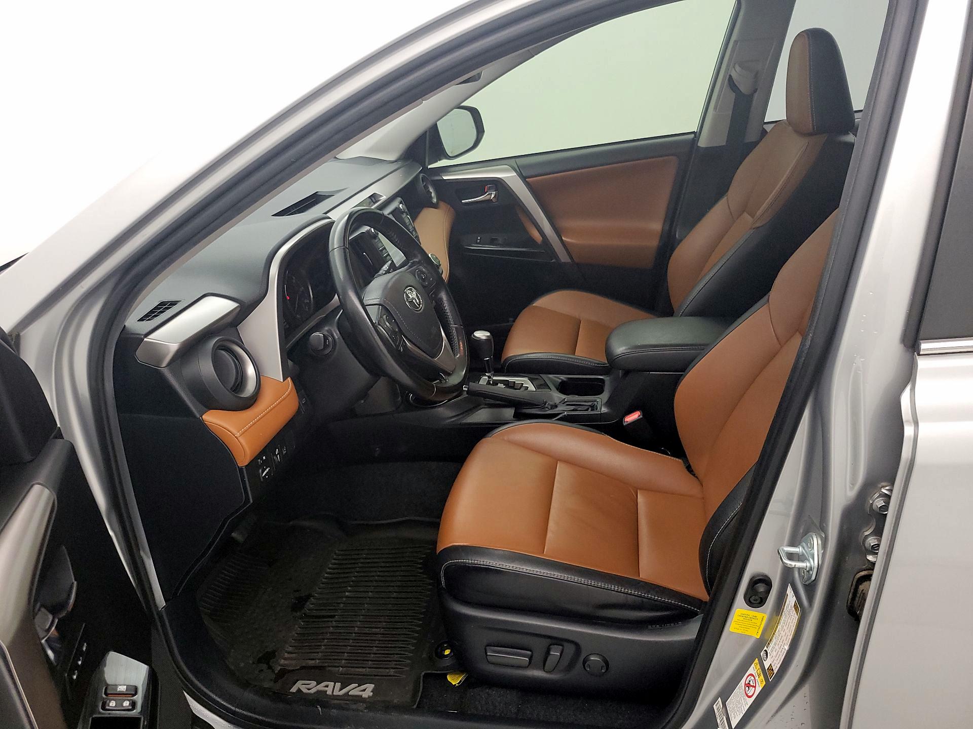 Thumbnail: 2018 Toyota RAV4 - 11